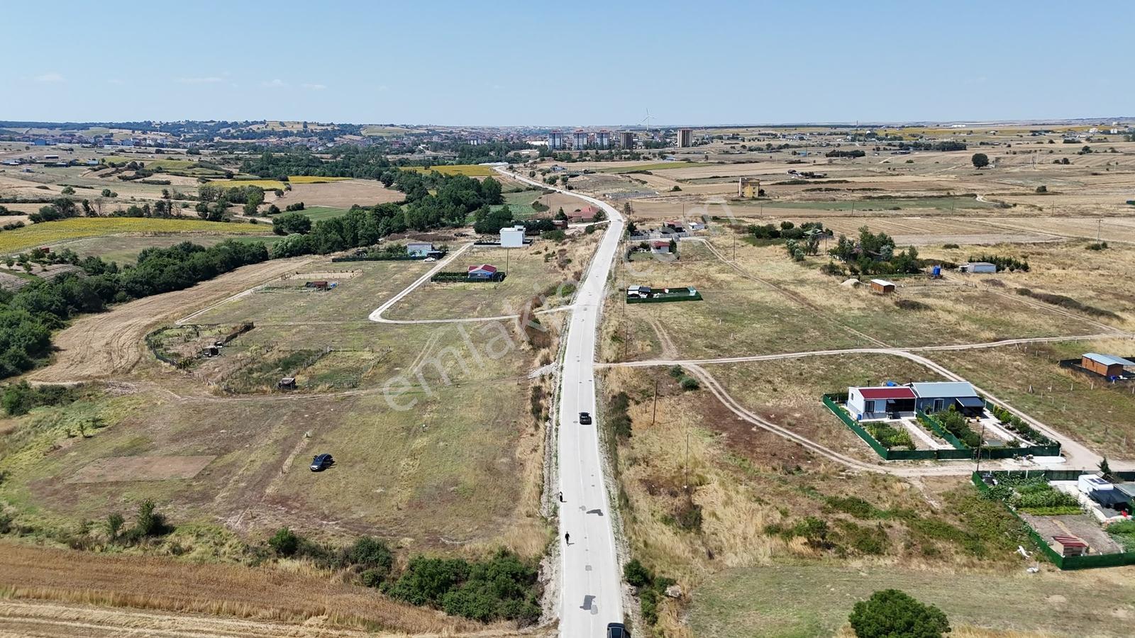 Güven'den Saray'da 300m² İmarlı Tek Tapu Yola Cephe Arsa !!!!!! — fotoğraf 30
