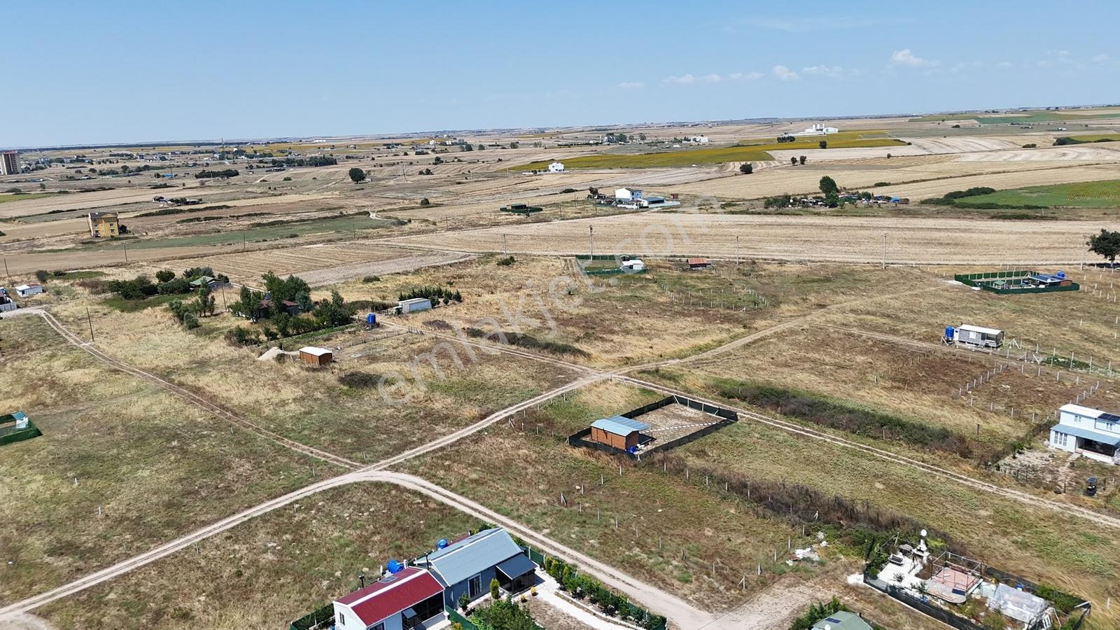 Güven'den Saray'da 300m² İmarlı Tek Tapu Yola Cephe Arsa !!!!!! — fotoğraf 32