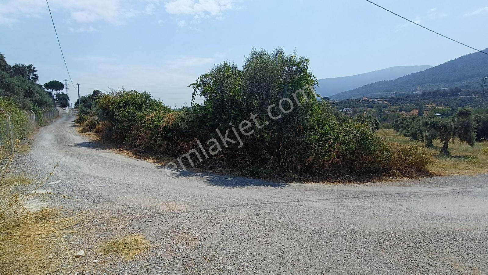 Startkey Muga'dan Yukarıkızılca Merkez Yakını Yola Cepheli Arazi — fotoğraf 13