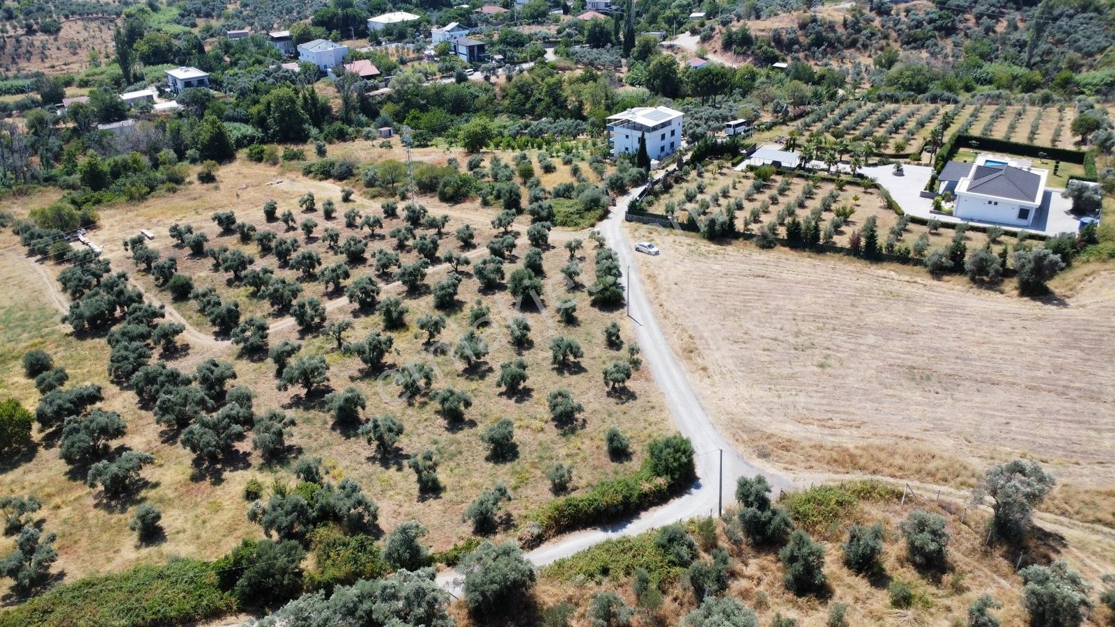 Startkey Muga'dan Yukarıkızılca Merkez Yakını Yola Cepheli Arazi — fotoğraf 19
