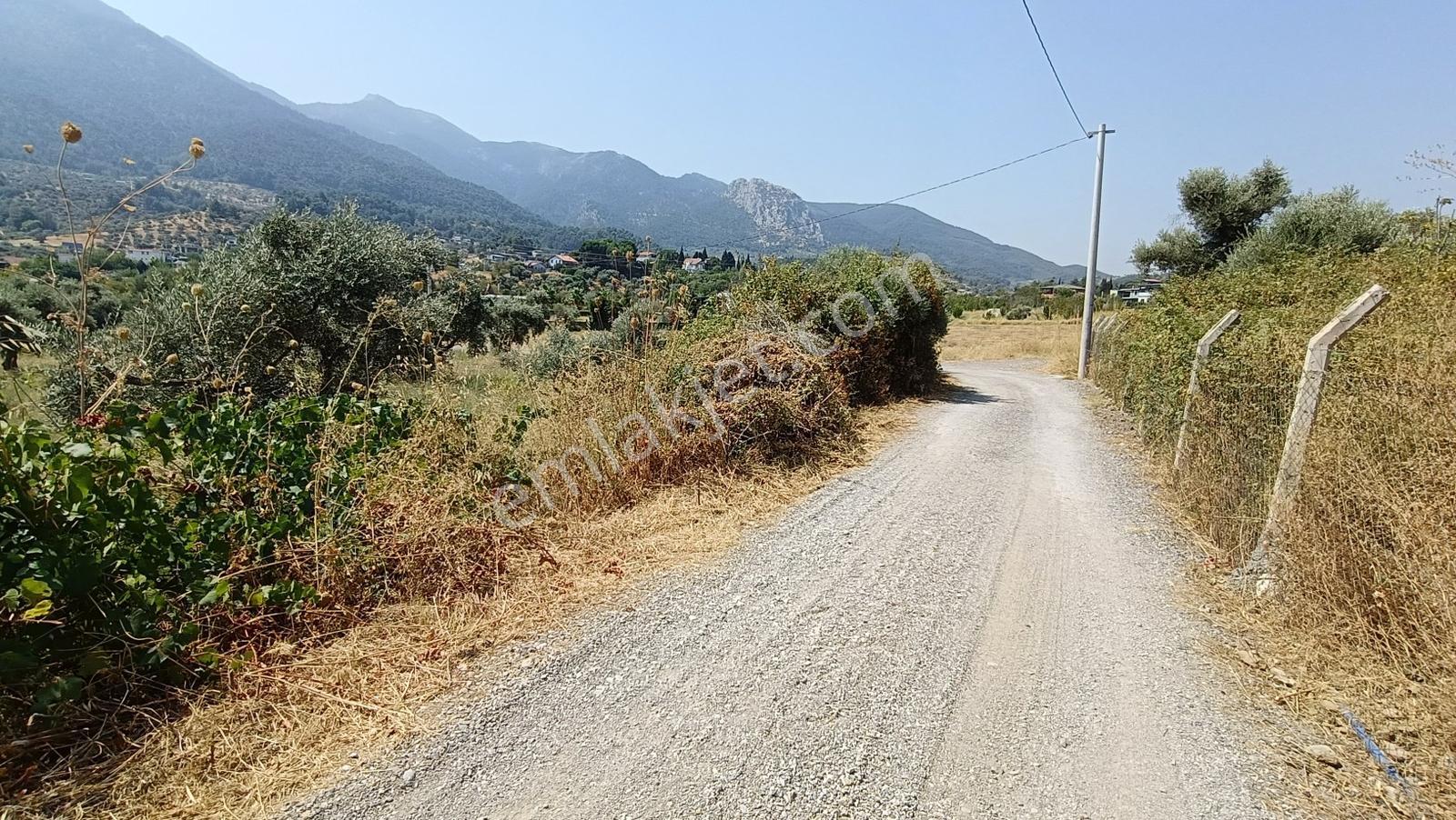 Startkey Muga'dan Yukarıkızılca Merkez Yakını Yola Cepheli Arazi — fotoğraf 26