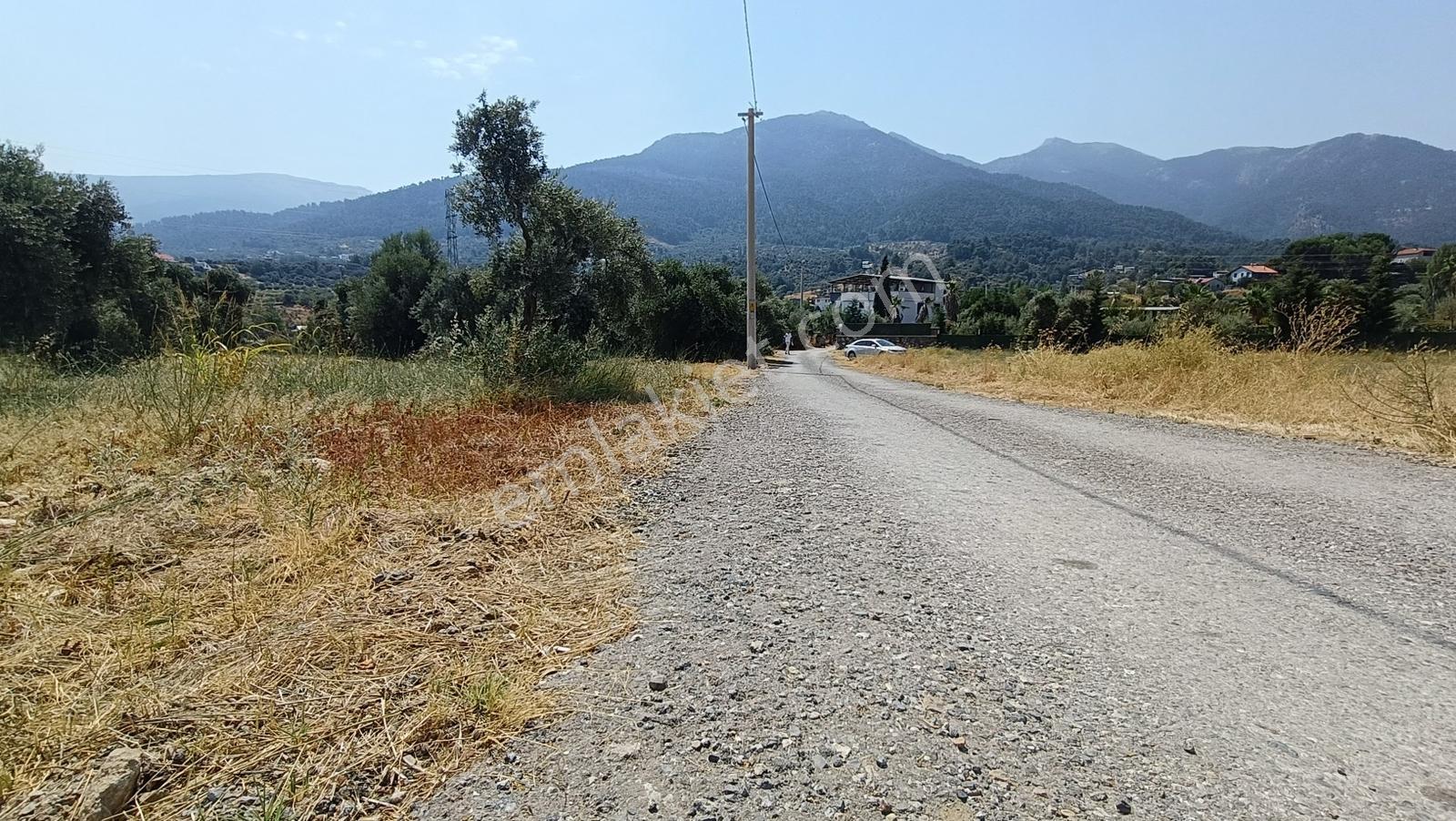 Startkey Muga'dan Yukarıkızılca Merkez Yakını Yola Cepheli Arazi — fotoğraf 33