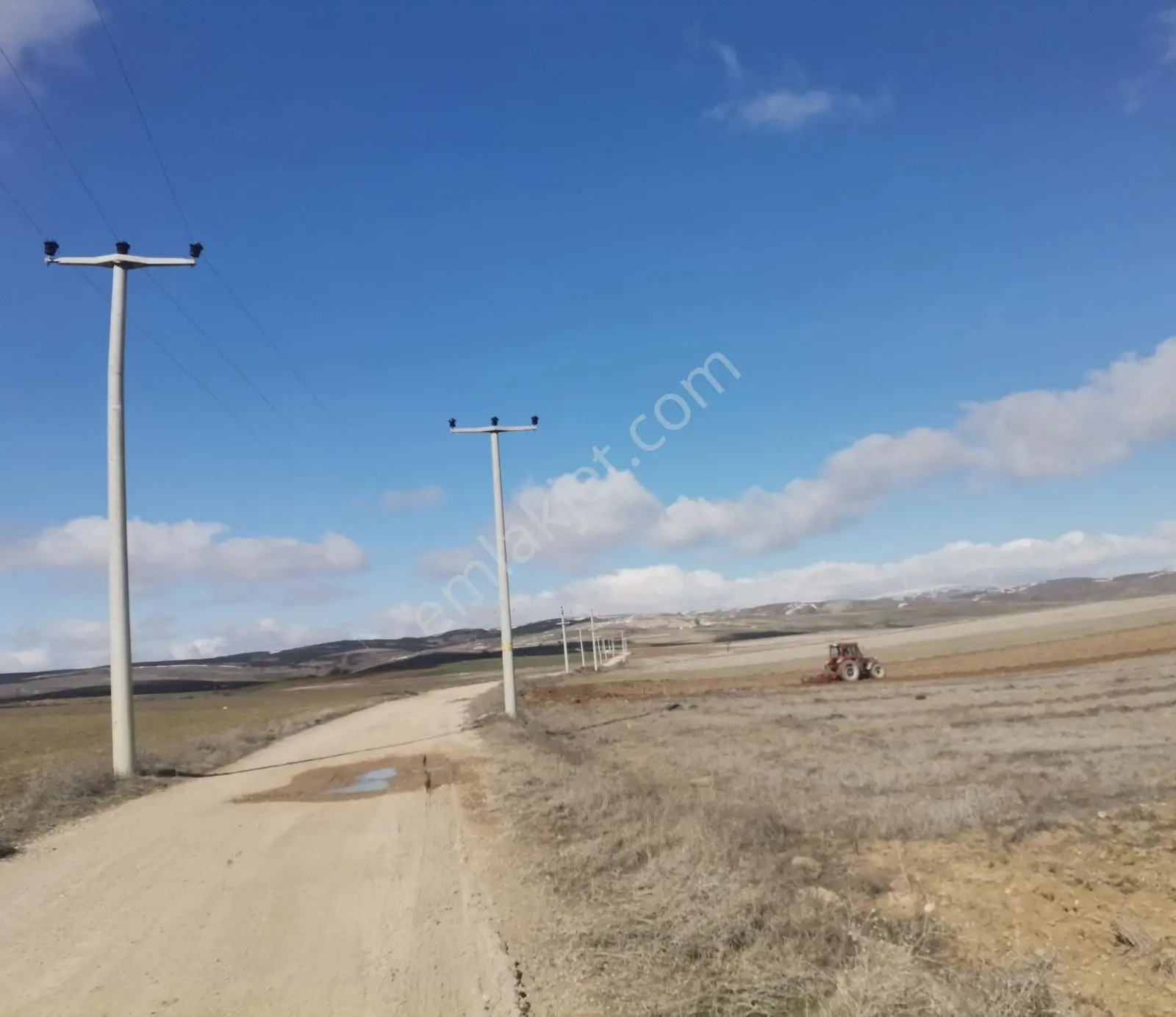 Keskin De Yola Cepheli Verimli Yatırımlık Satılık Tarla — fotoğraf 4