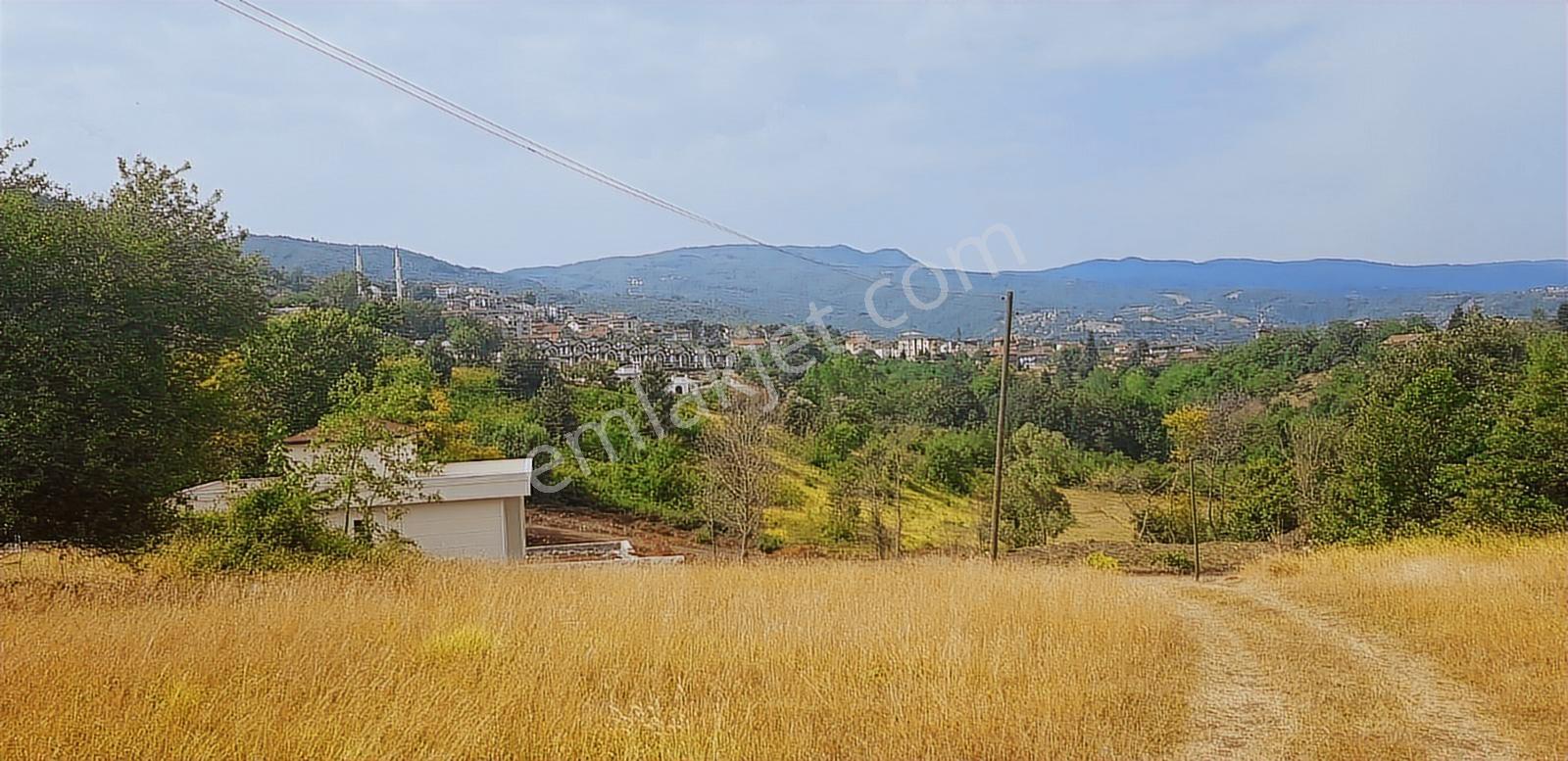 Başiskele Bahçecik Te Manzaralı 821M²Villalık Satılık Arsa