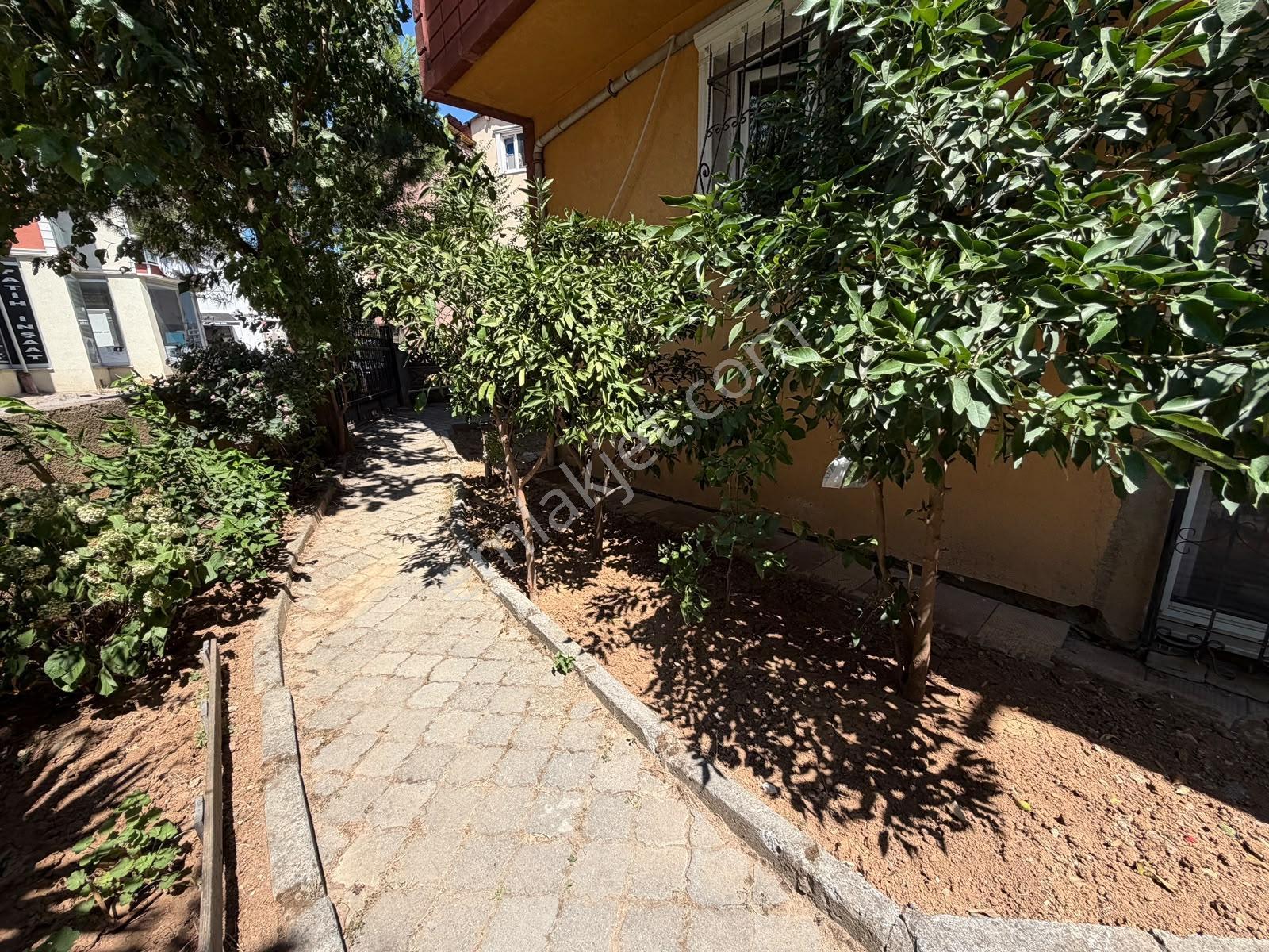 Tuzla Şifa'da Emiroğlu Caddesi Eminevime Uygun Satılık 3+1 Daire — fotoğraf 24