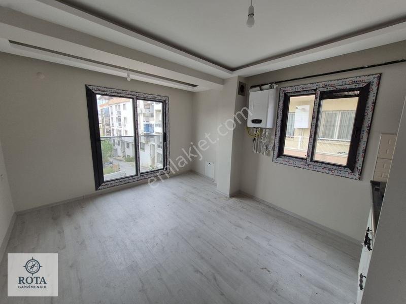 Rota Emlaktan Buca Akıncılar Mah Asansörlü 1+1 Satılık Daire — fotoğraf 4