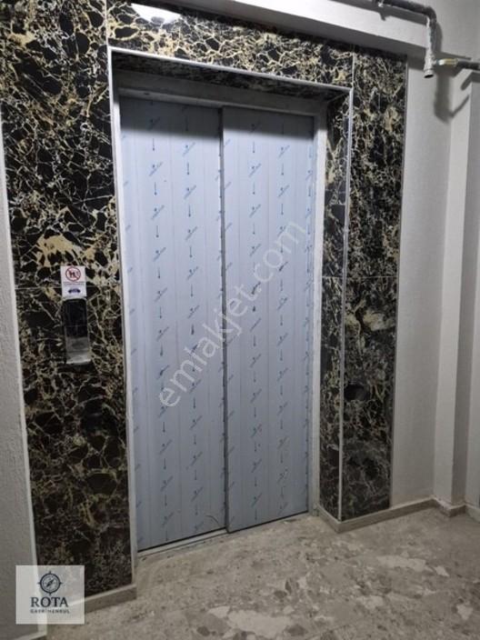 Rota Emlaktan Buca Akıncılar Mah Asansörlü 1+1 Satılık Daire — fotoğraf 8