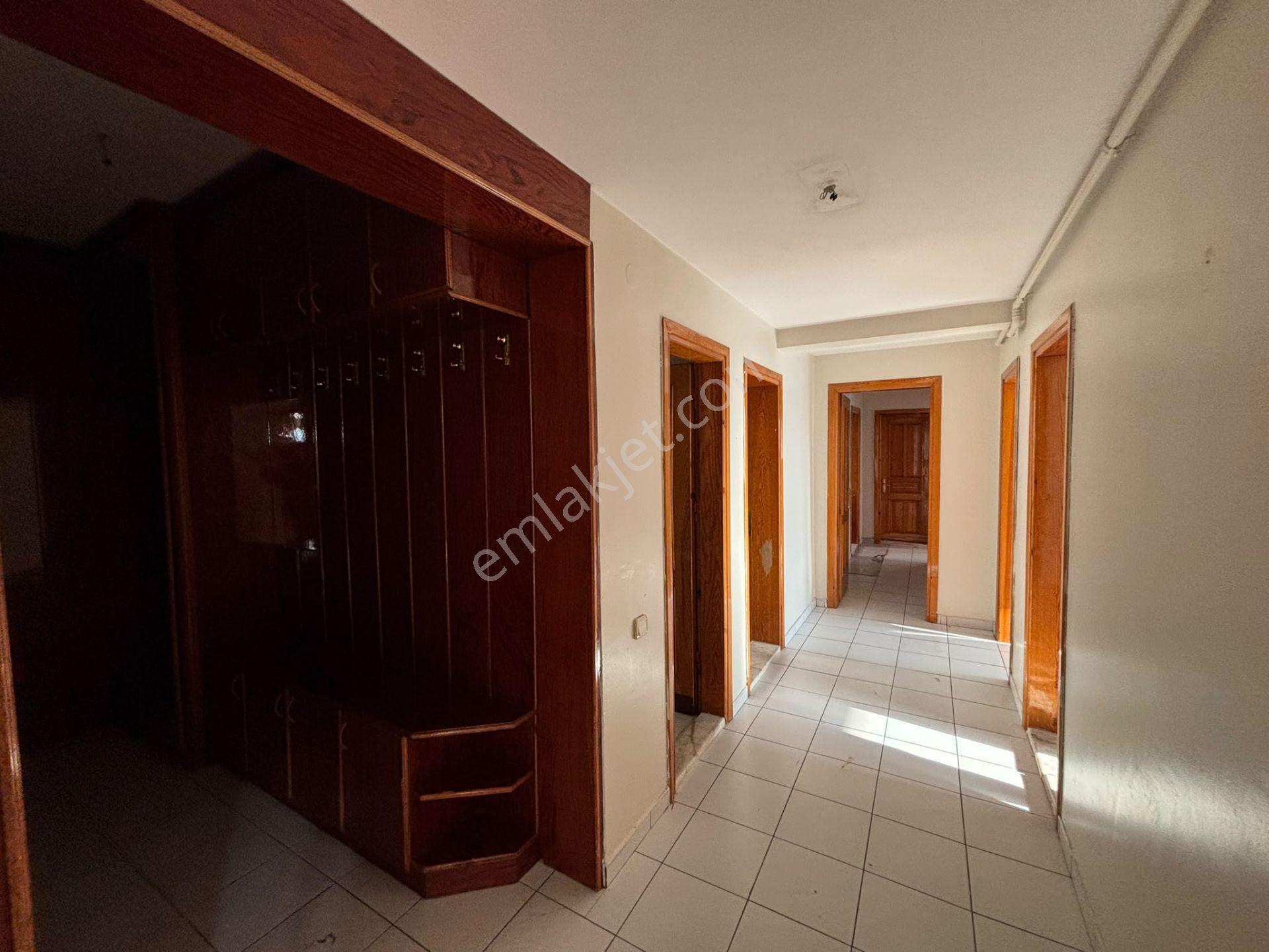 Kerkük Cadde Cephe Asya Lahmacun Üstü Güvenilir Sitesi Satılık Ara Kat 4+1 Oturuma Hazır Bakımlı — fotoğraf 6