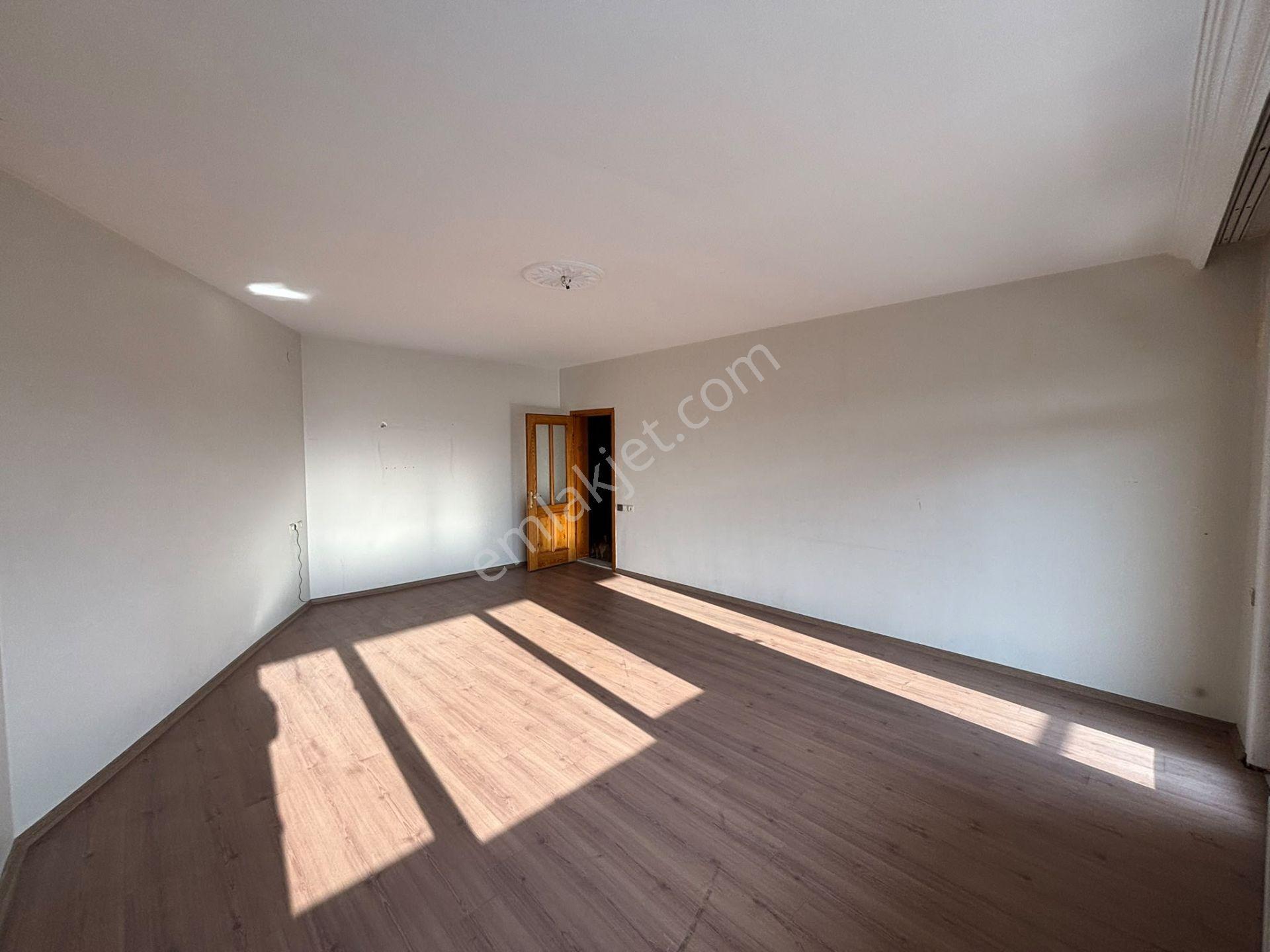 Kerkük Cadde Cephe Asya Lahmacun Üstü Güvenilir Sitesi Satılık Ara Kat 4+1 Oturuma Hazır Bakımlı — fotoğraf 8