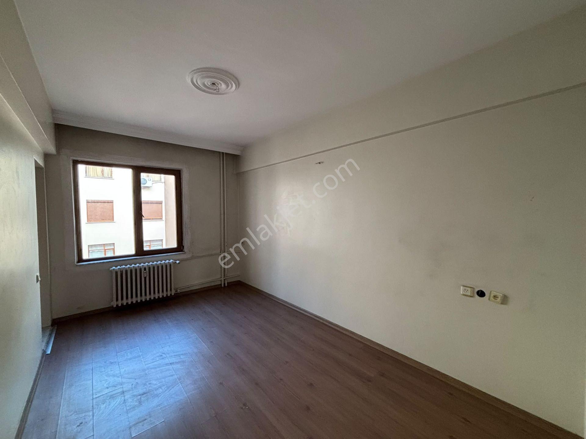Kerkük Cadde Cephe Asya Lahmacun Üstü Güvenilir Sitesi Satılık Ara Kat 4+1 Oturuma Hazır Bakımlı — fotoğraf 17