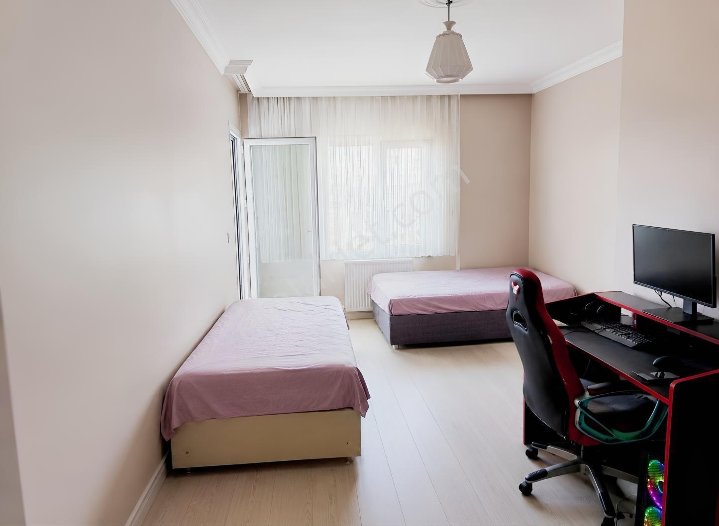 Cb Mark'tan Başiskele'de Satılık Site İçi 2+1 Ara Kat Daire — fotoğraf 4