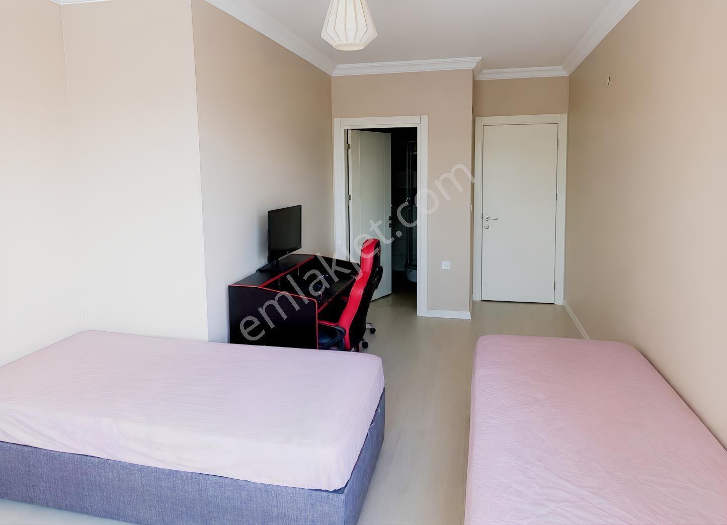 Cb Mark'tan Başiskele'de Satılık Site İçi 2+1 Ara Kat Daire — fotoğraf 5