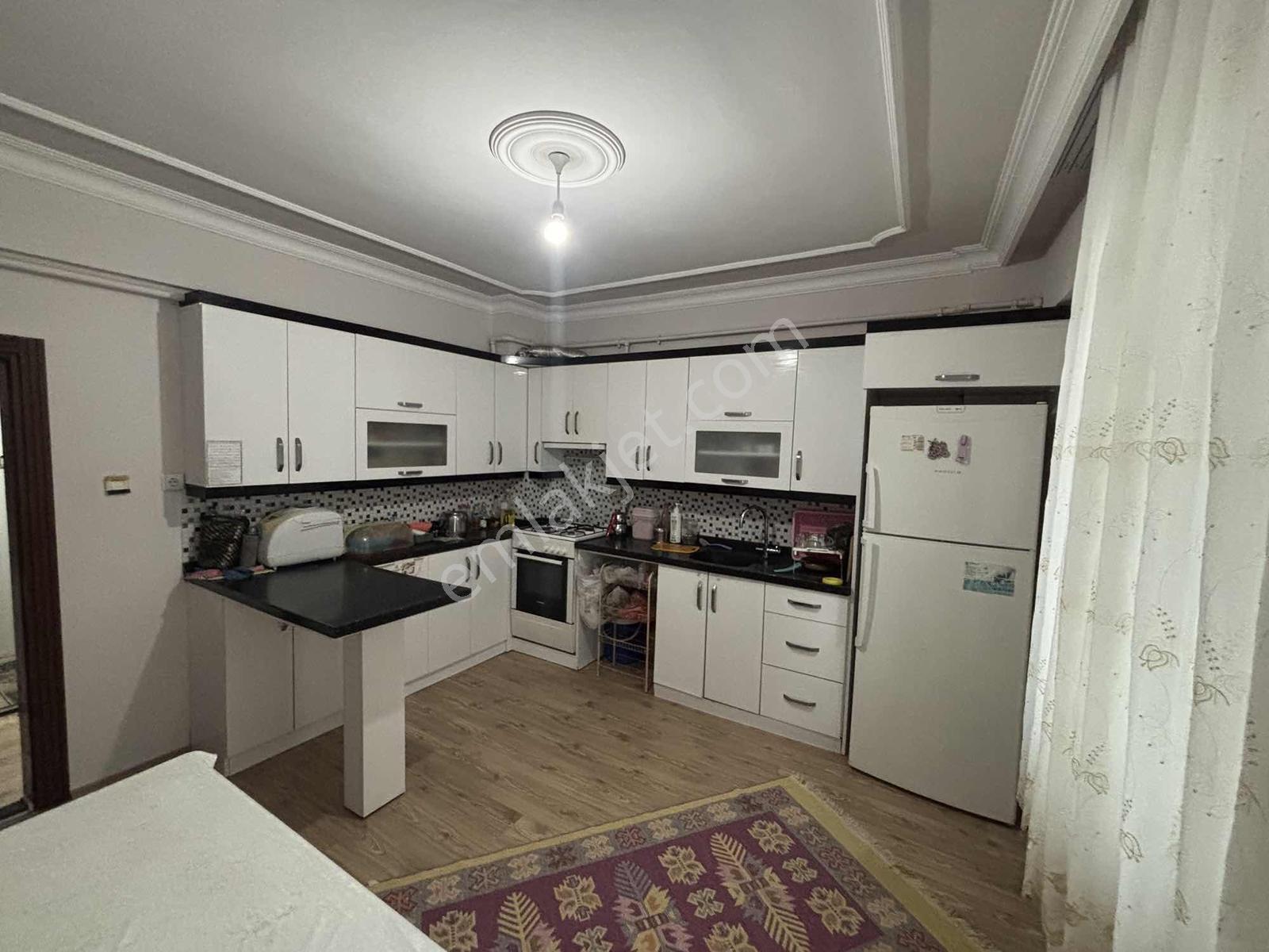 Mevlana Mah.De Satılık Mutfak Salon Ayrı 2+1 Fırsat Daire