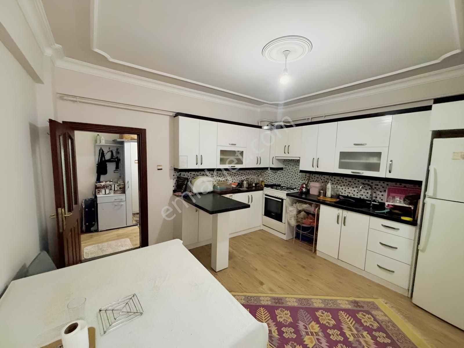 Mevlana Mah.de Satılık Mutfak Salon Ayrı 2+1 Fırsat Daire — fotoğraf 3