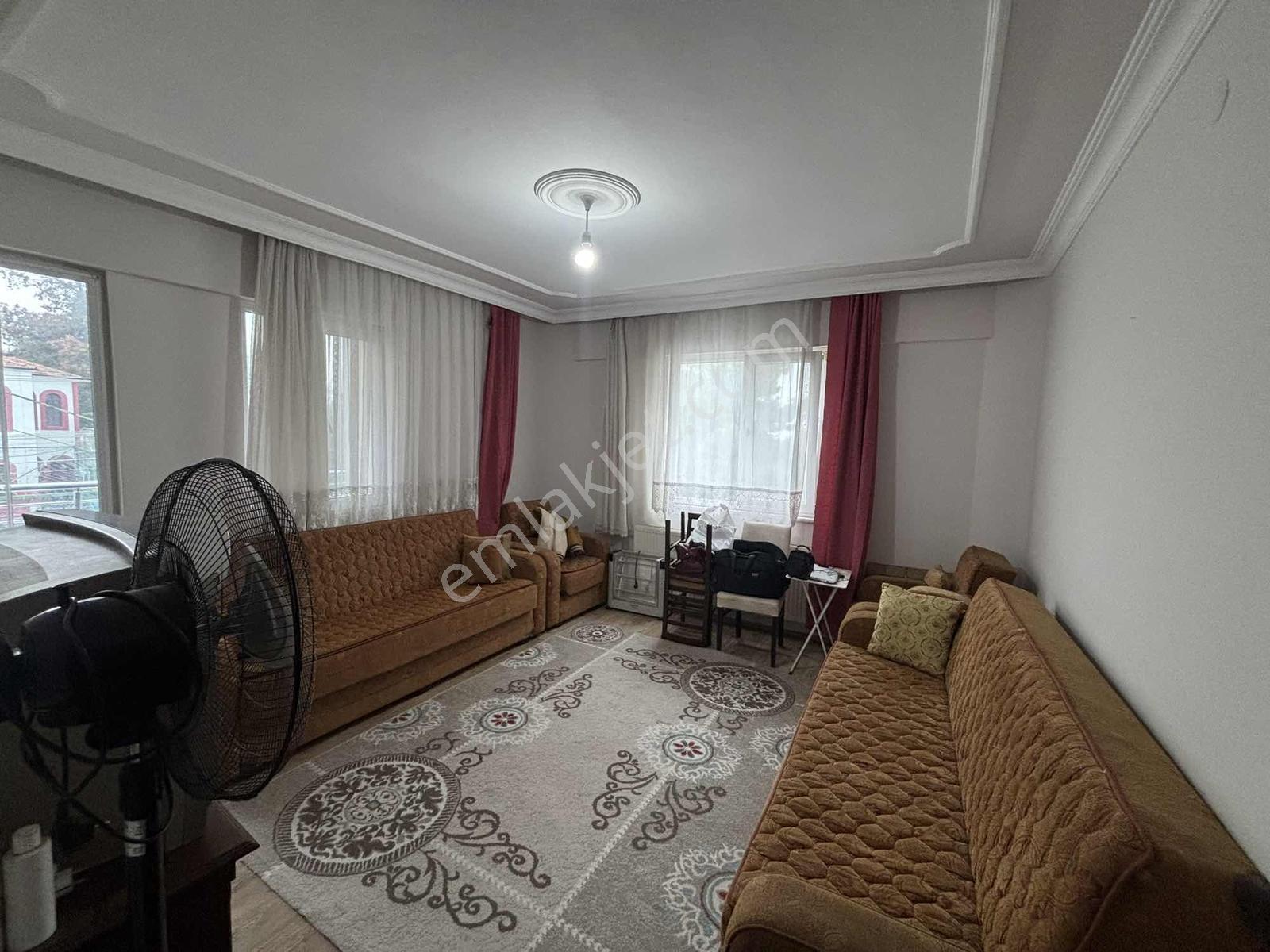 Mevlana Mah.de Satılık Mutfak Salon Ayrı 2+1 Fırsat Daire — fotoğraf 12