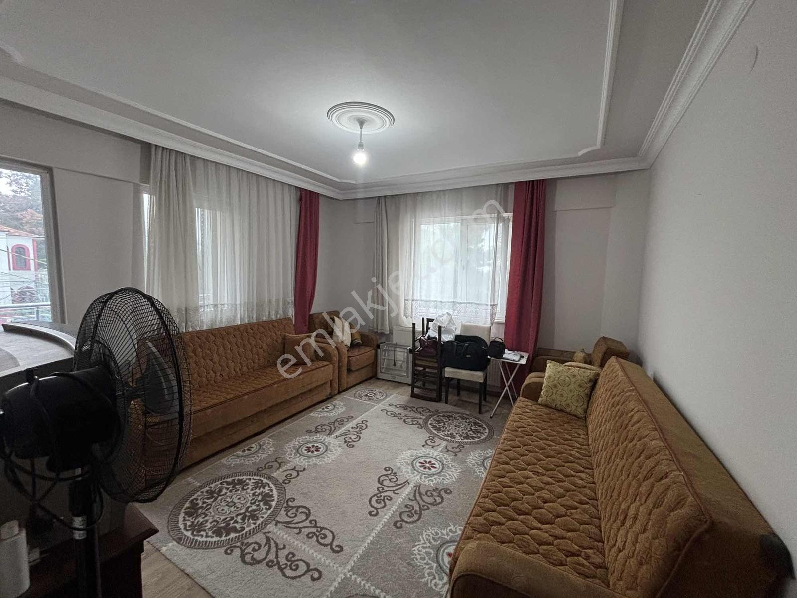 Mevlana Mah.de Satılık Mutfak Salon Ayrı 2+1 Fırsat Daire — fotoğraf 13