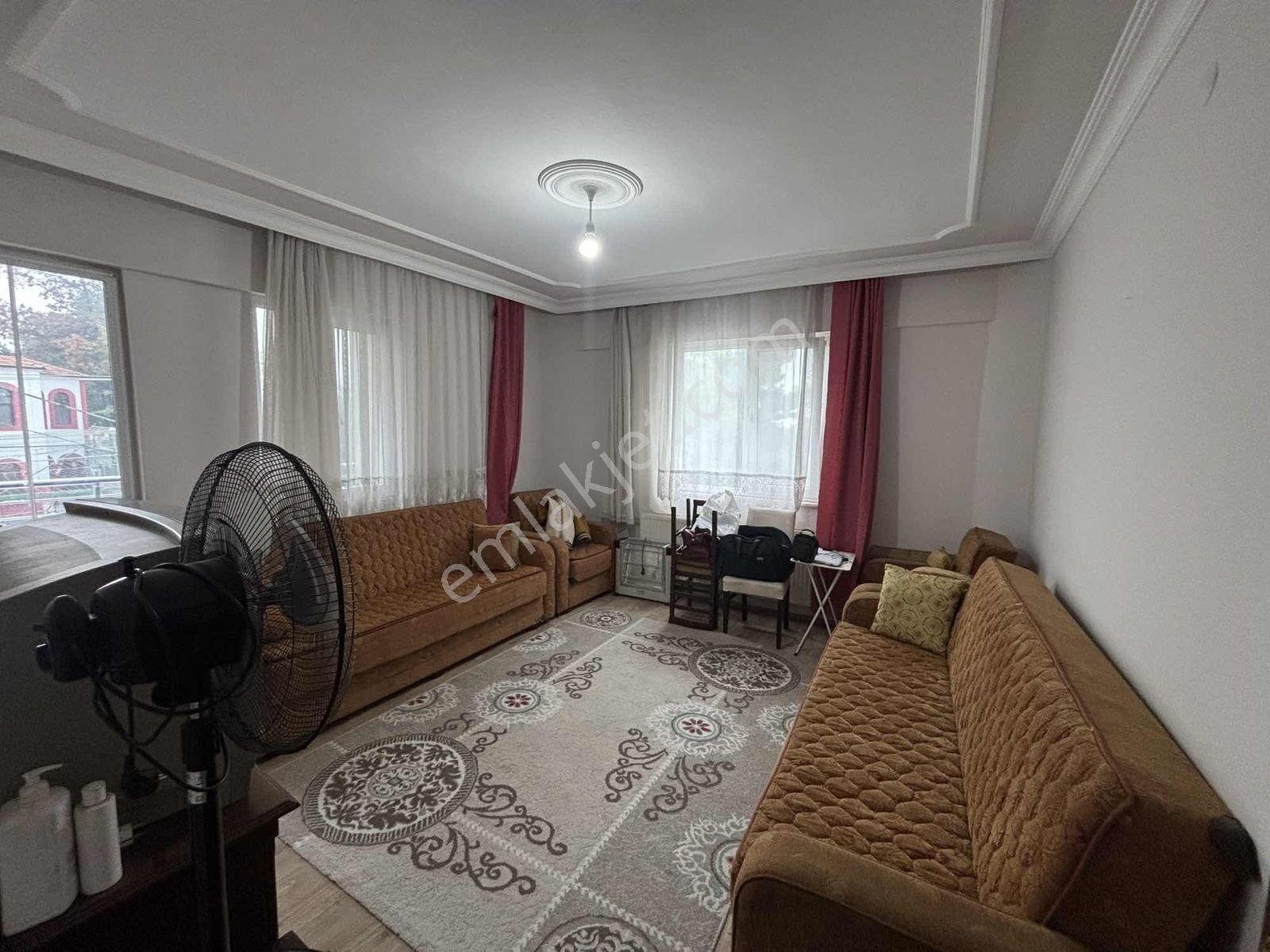 Mevlana Mah.de Satılık Mutfak Salon Ayrı 2+1 Fırsat Daire — fotoğraf 16