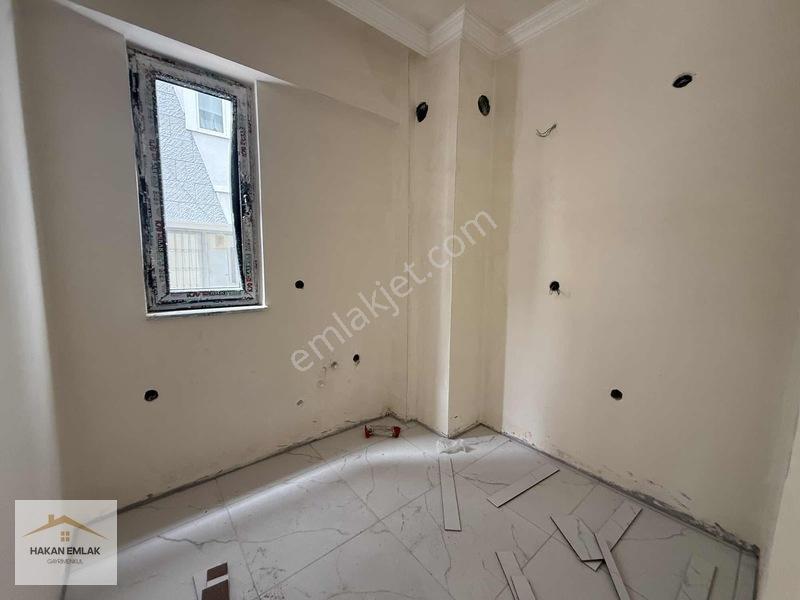 Hakan Emlak'tan Çarşı İçinde Satılık 1+1 Daireler! — fotoğraf 12