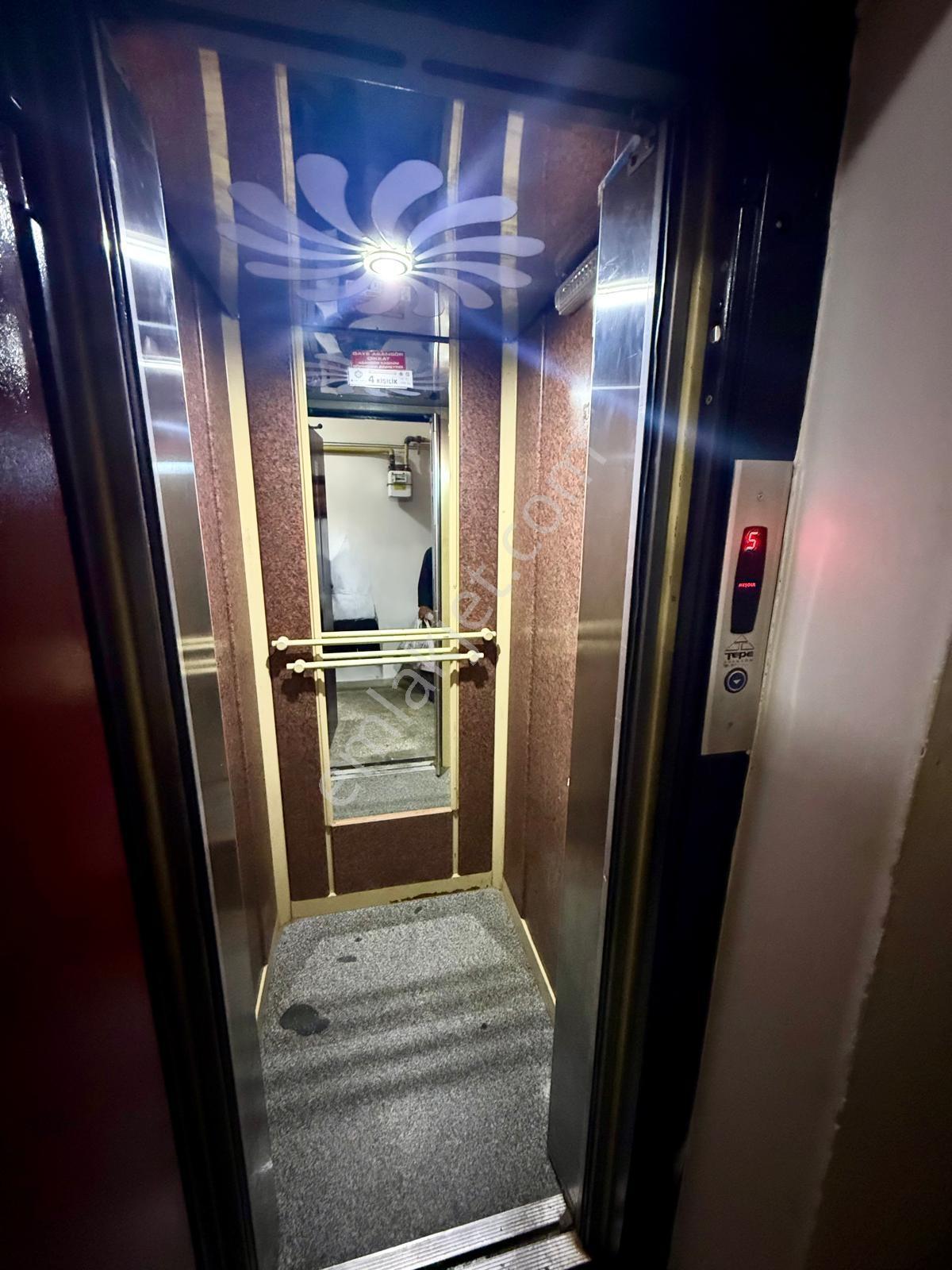 Yzg Den Seylap Caddesi Üzerinde Satılık Asansörlü 3+1 Daire — fotoğraf 33