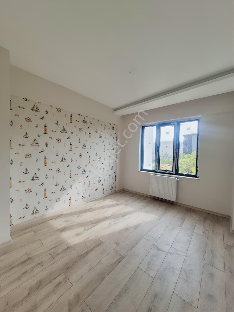 Abdullahpaşada Satılık 2+1 Daire — fotoğraf 5