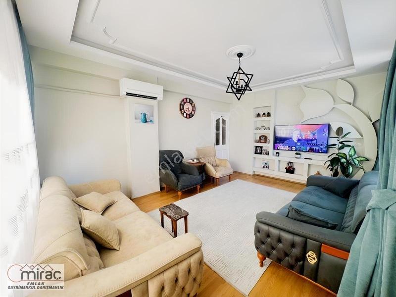 Sarılar Mahallesi Köşe Başında 2+1 Geniş Ve Ferah Daire