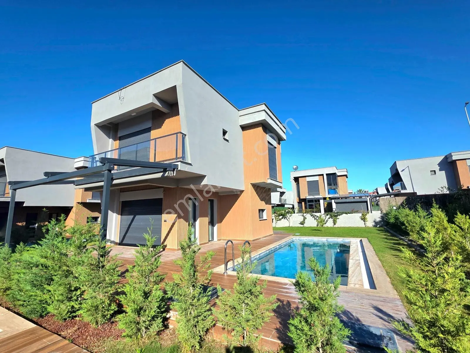 Kuşadası Davutlarda 3+1 Sıfır Satılık Villalar — fotoğraf 3