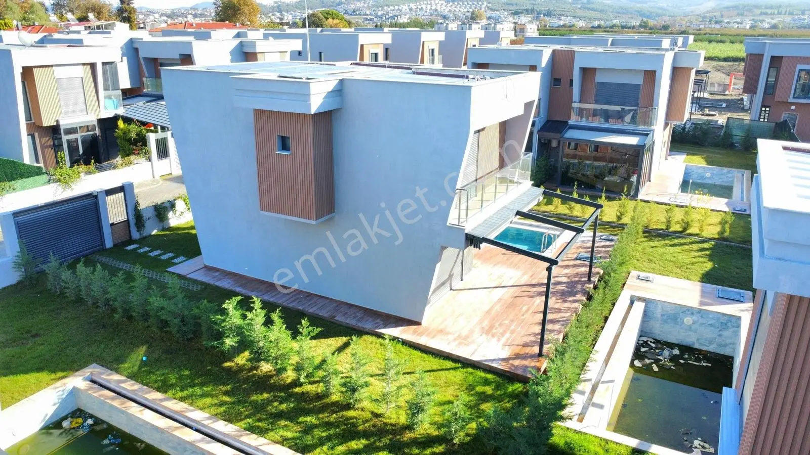 Kuşadası Davutlarda 3+1 Sıfır Satılık Villalar — fotoğraf 9