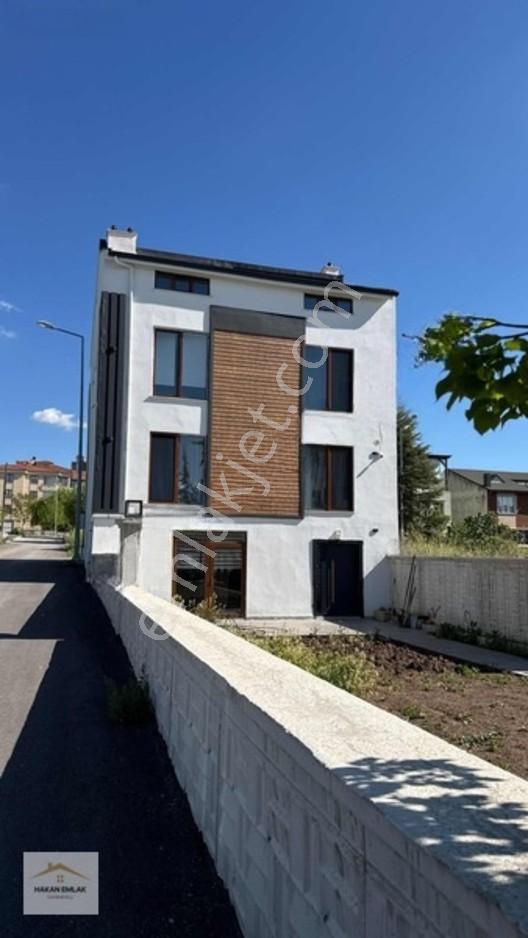 Buharaevler'de Her Detayı Özel Tasarlanmış 7+1 Prestij Villa — fotoğraf 2