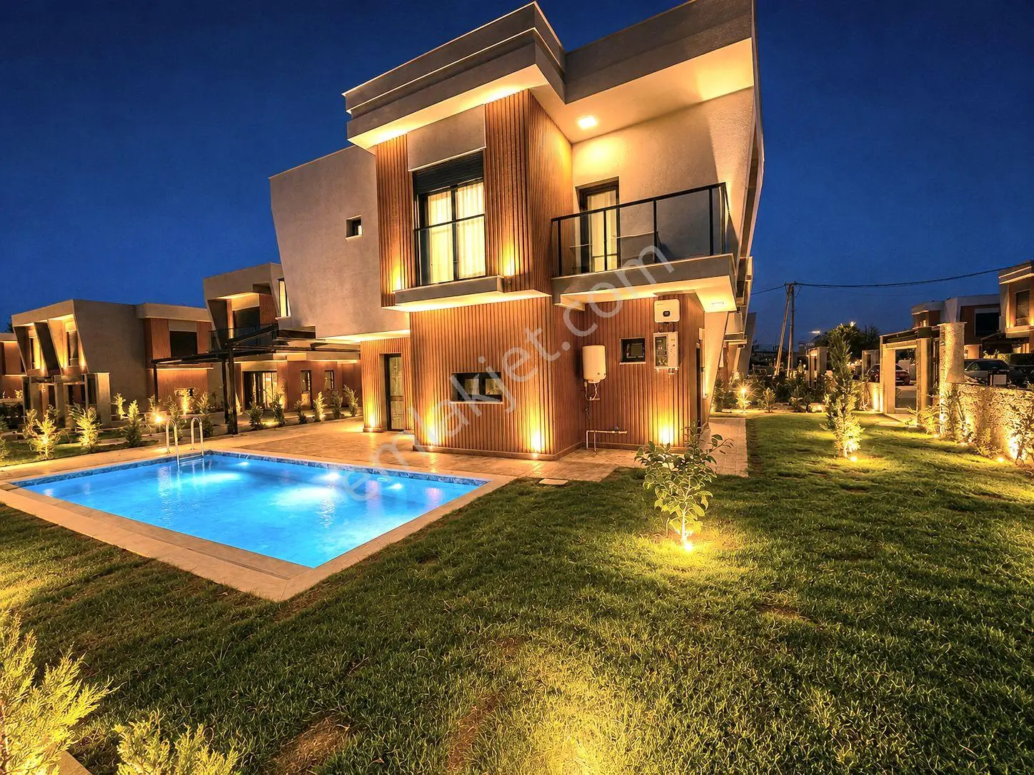 Kuşadası Davutlar %50 Vadeli Projeden Denize Çok Yakın Villalar — fotoğraf 2
