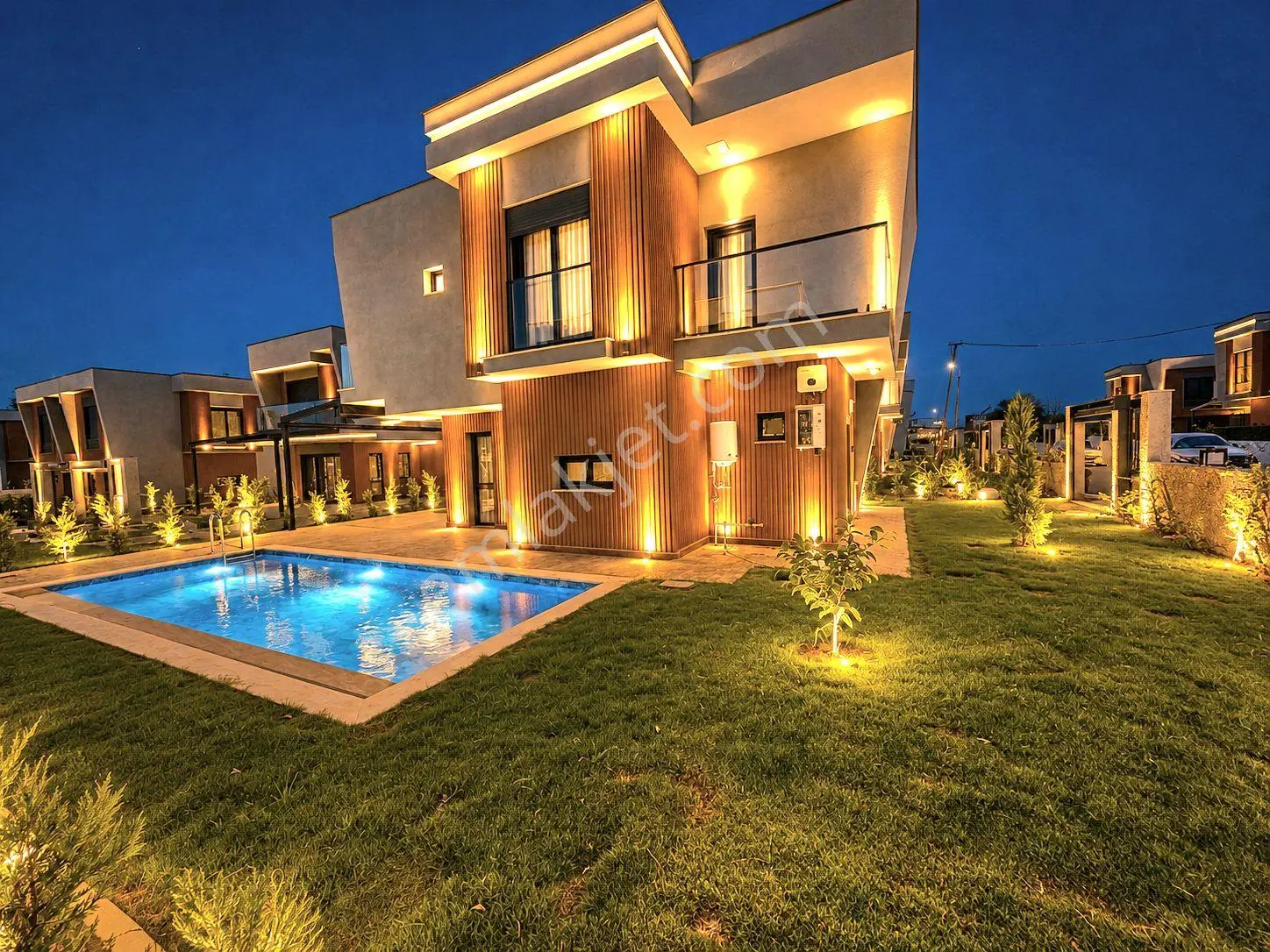 Kuşadası Davutlar %50 Vadeli Projeden Denize Çok Yakın Villalar — fotoğraf 3