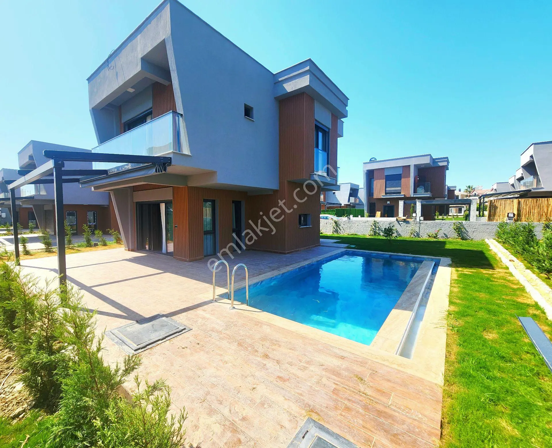 Kuşadası Davutlar %50 Vadeli Projeden Denize Çok Yakın Villalar — fotoğraf 7