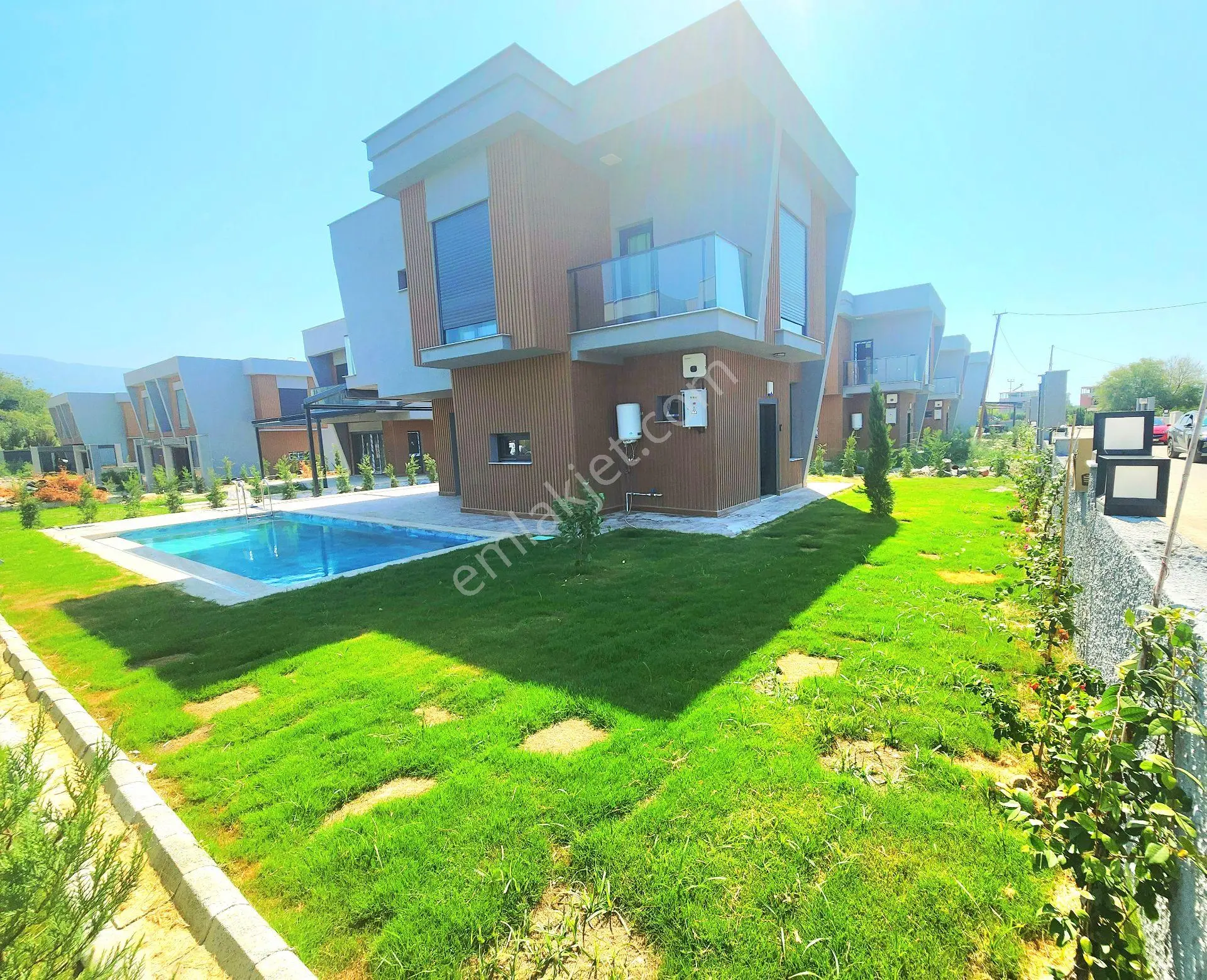 Kuşadası Davutlar %50 Vadeli Projeden Denize Çok Yakın Villalar — fotoğraf 8