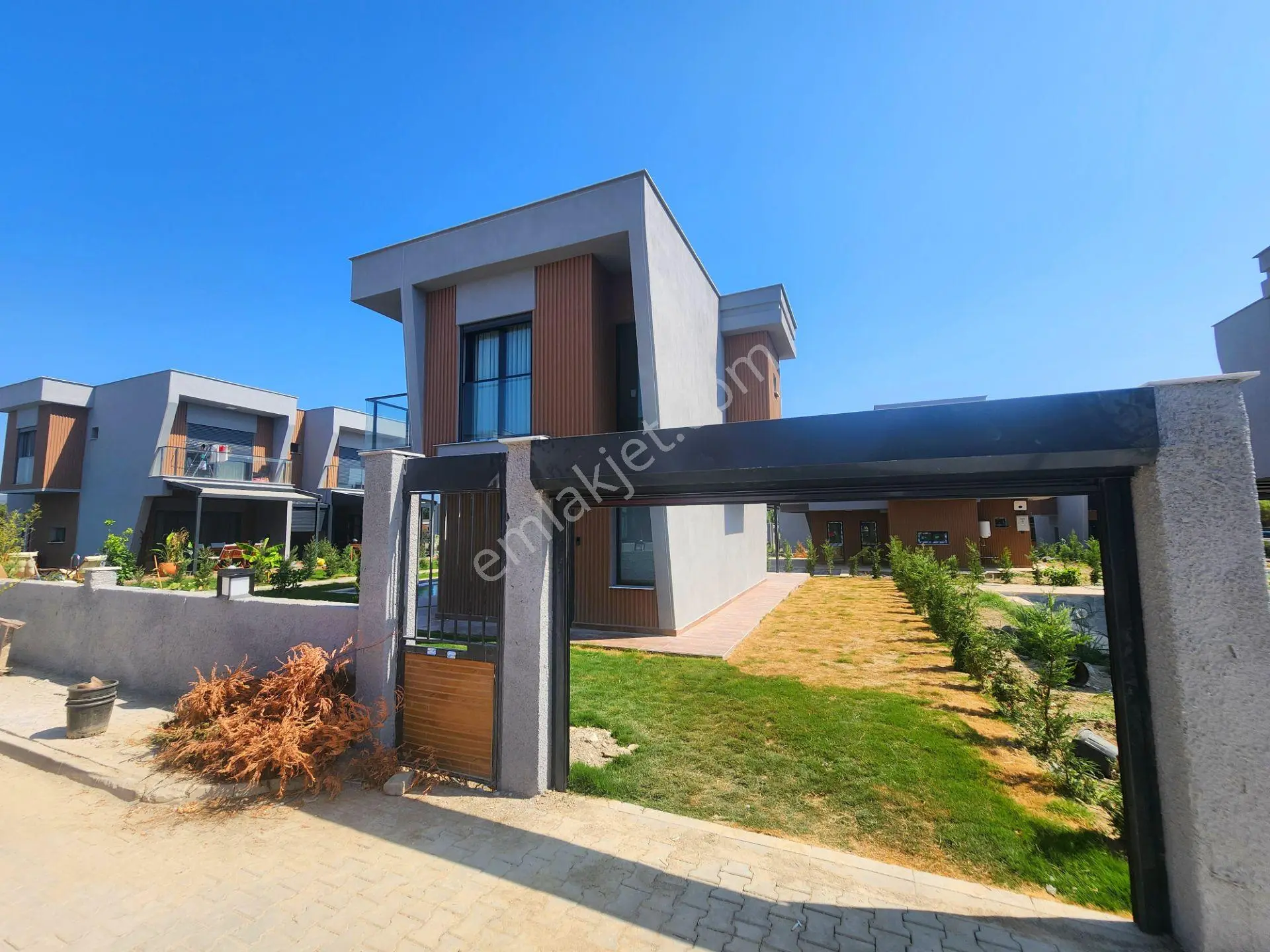 Kuşadası Davutlar %50 Vadeli Projeden Denize Çok Yakın Villalar — fotoğraf 31