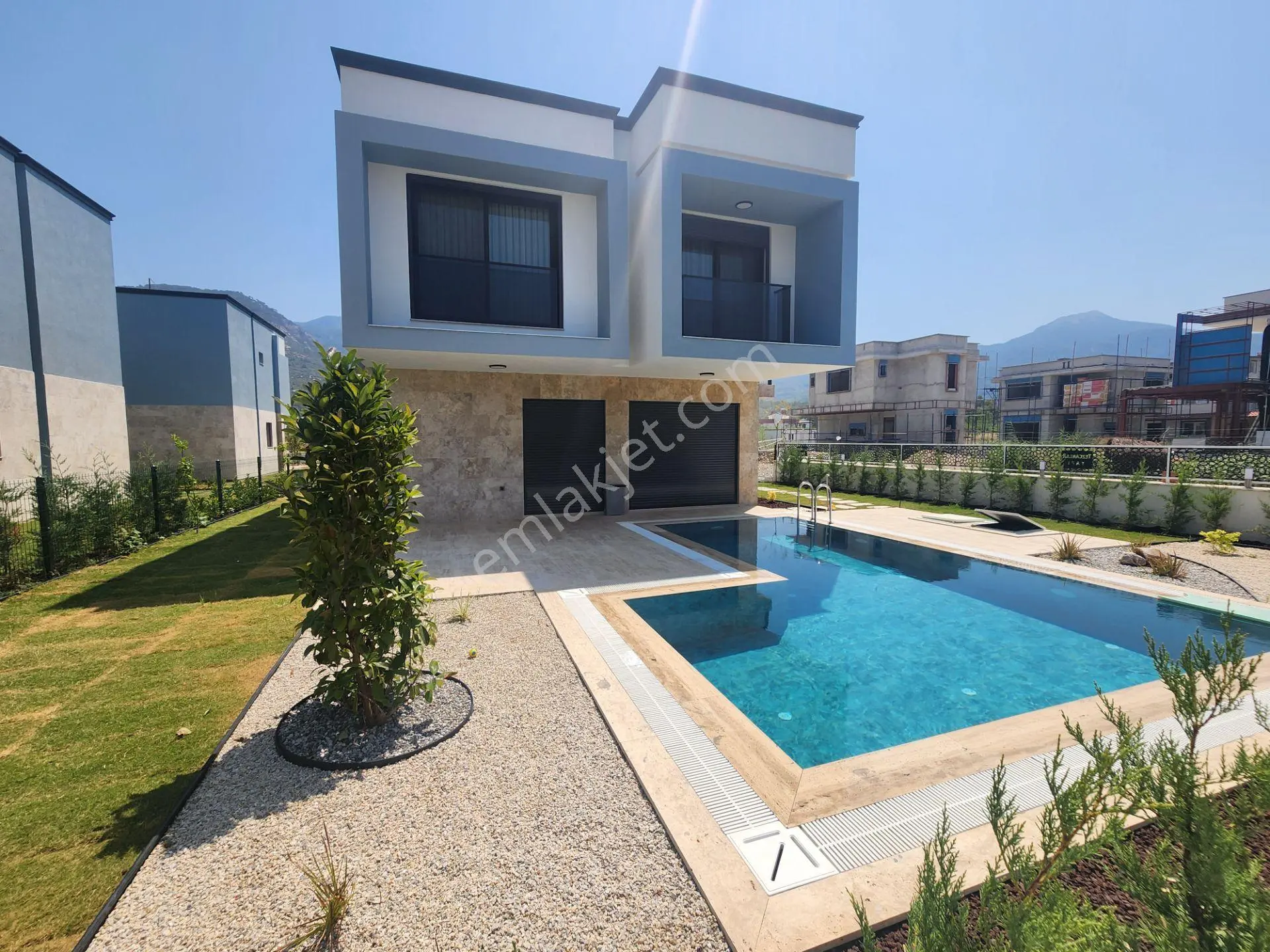 Güzelçamlı Satılık Plaj'A 250 Metre Müstakil Villa