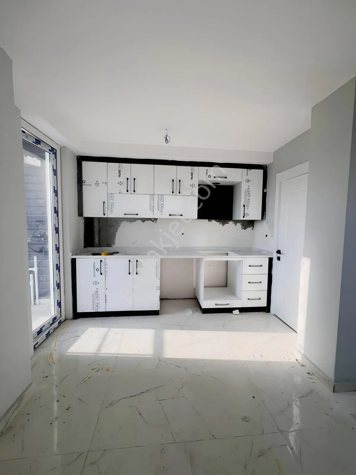 3+1 Satılık ! Karşıyaka Mah. Sıfır 3+1 , 120 M² Satılık Daire — fotoğraf 10