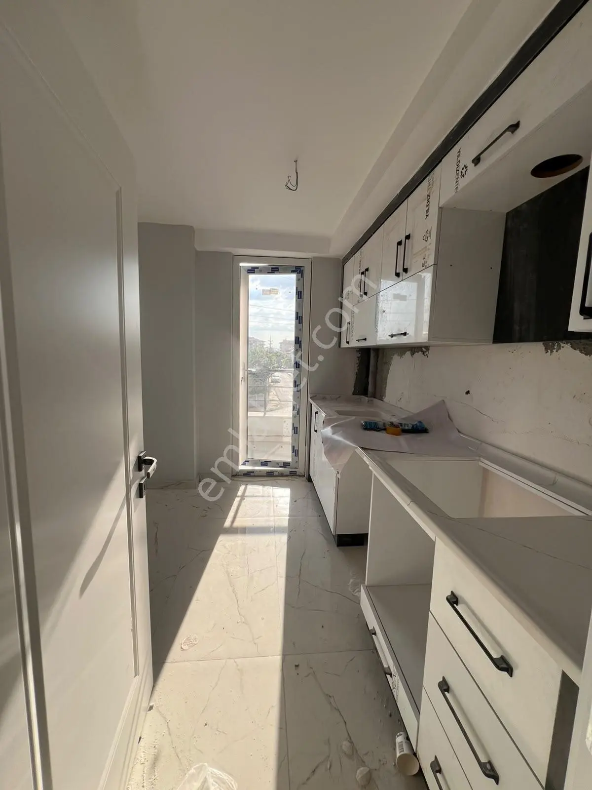 3+1 Satılık ! Karşıyaka Mah. Sıfır 3+1 , 120 M² Satılık Daire — fotoğraf 13