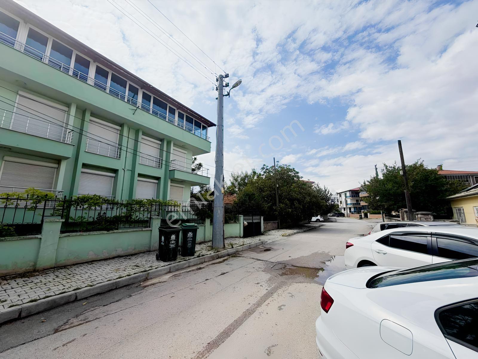 Remax Dem'den İnönü Mahallesinde Satılık 3+1 Daire — fotoğraf 3