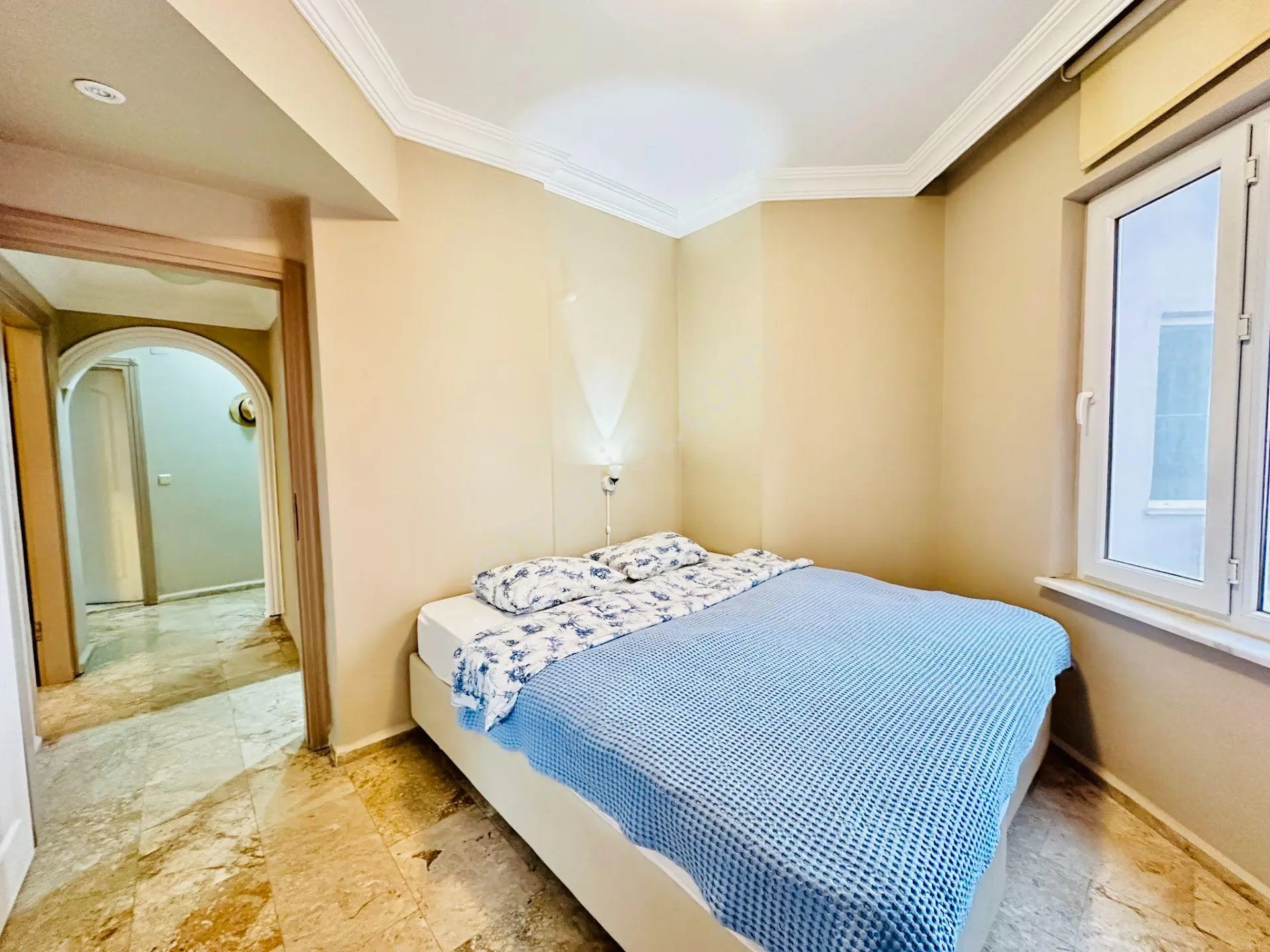 Alanya Mahmutlar'da Denize 150 M Sahile Geçişli Sitede Eşyalı 2+1 — fotoğraf 9