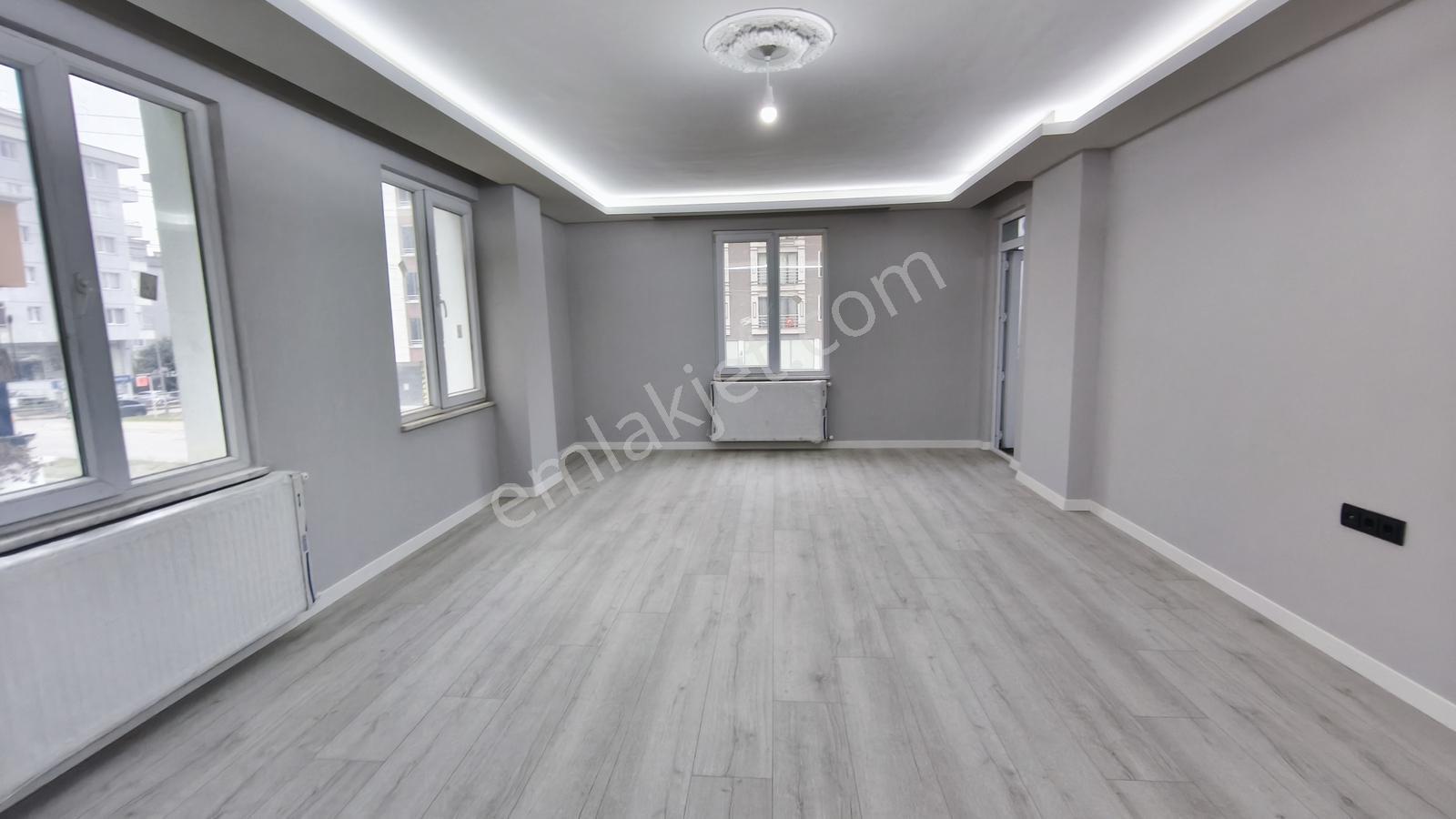 Truva/nazım Demirci'den Ataken Bulvara Cephe Satılık 3+1 Daire — fotoğraf 13