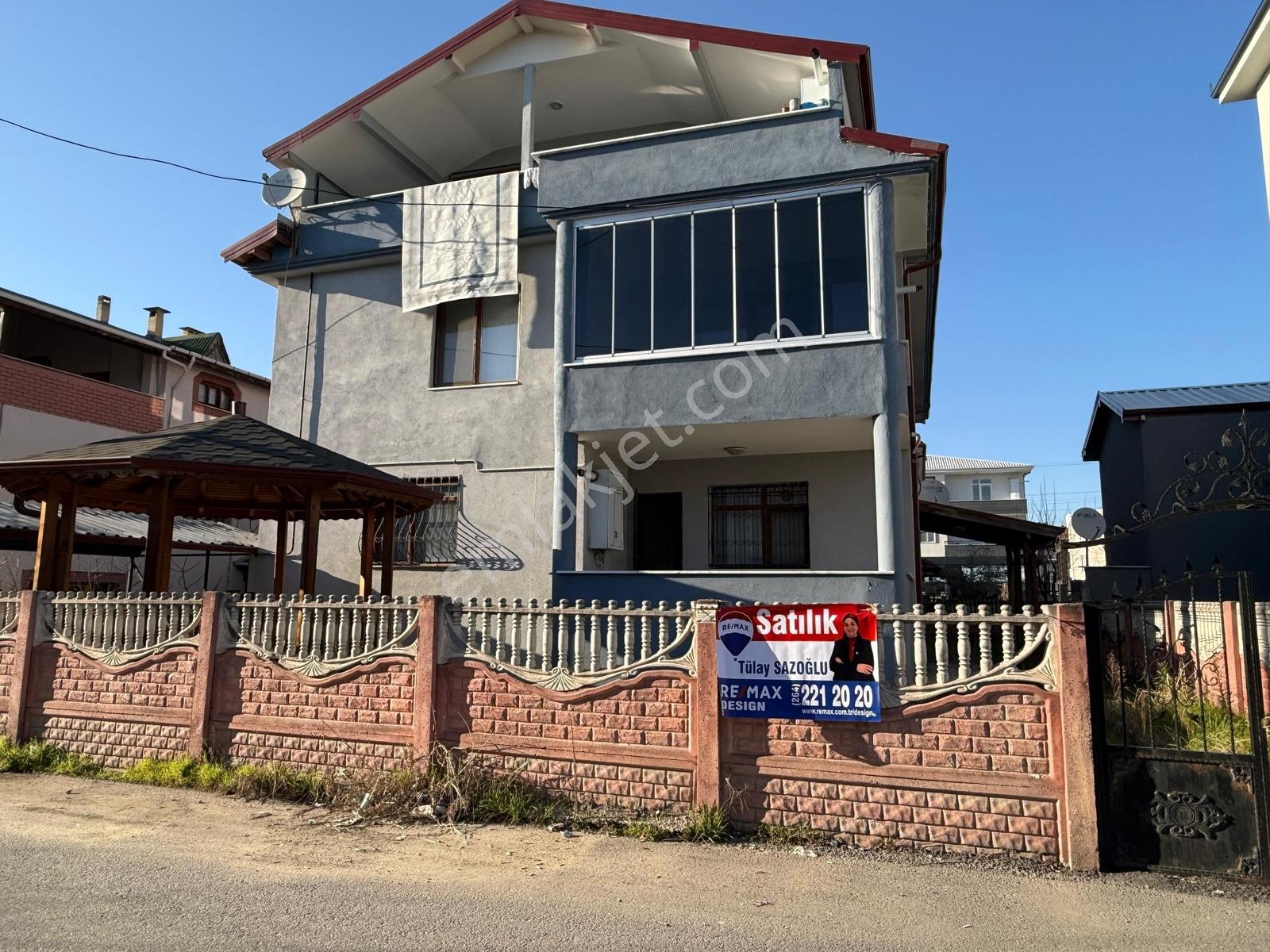 Adapazarı Erenler Yeni Mah. Satılık 3+1 Remax Desıgn — fotoğraf 3