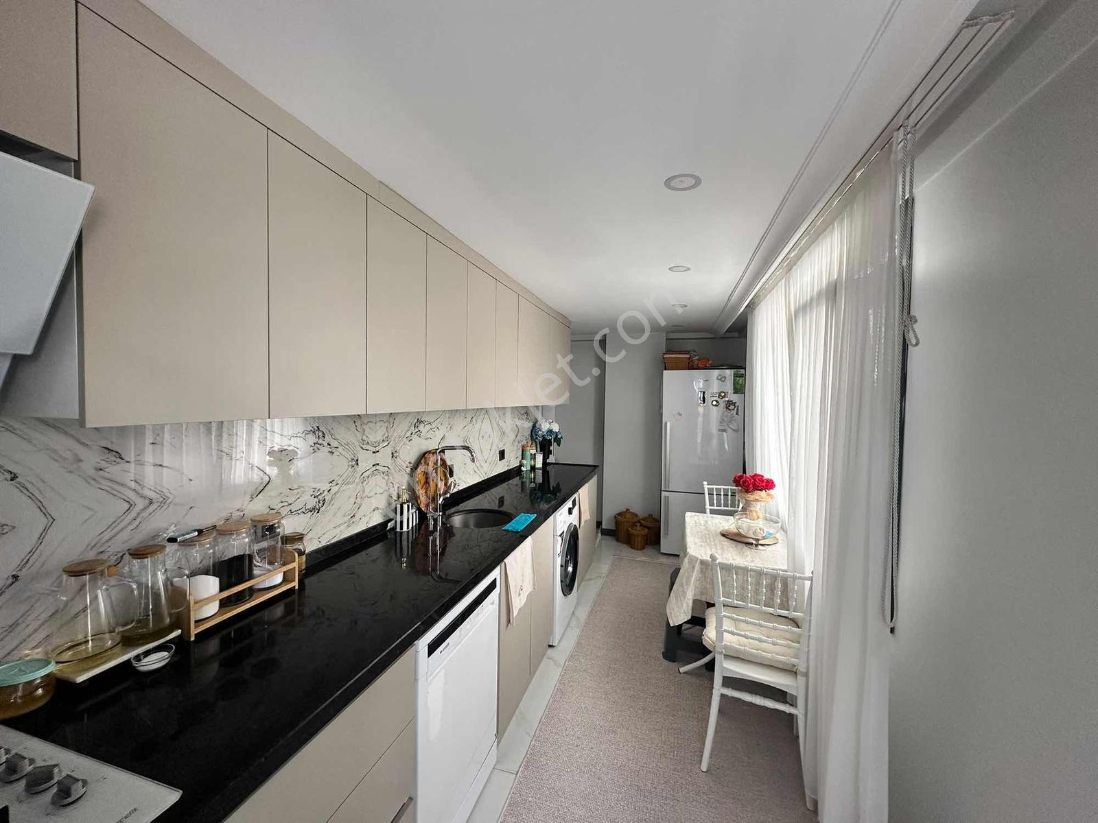 3 + 1 Satılık İskanlı Kat Mülkiyetli 120m2 Ara Kat Lüks Ön Cephe — fotoğraf 3