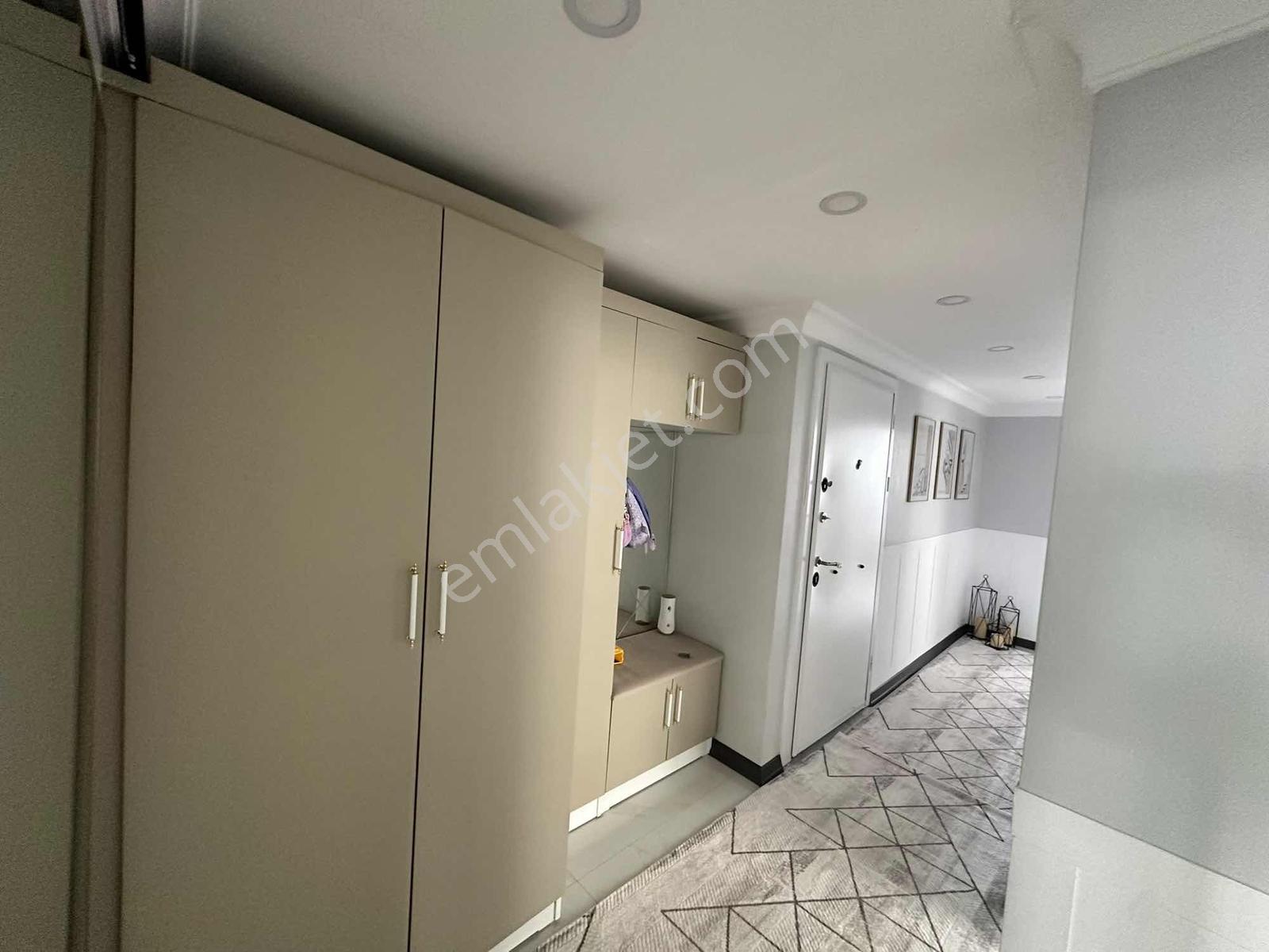 3 + 1 Satılık İskanlı Kat Mülkiyetli 120m2 Ara Kat Lüks Ön Cephe — fotoğraf 4