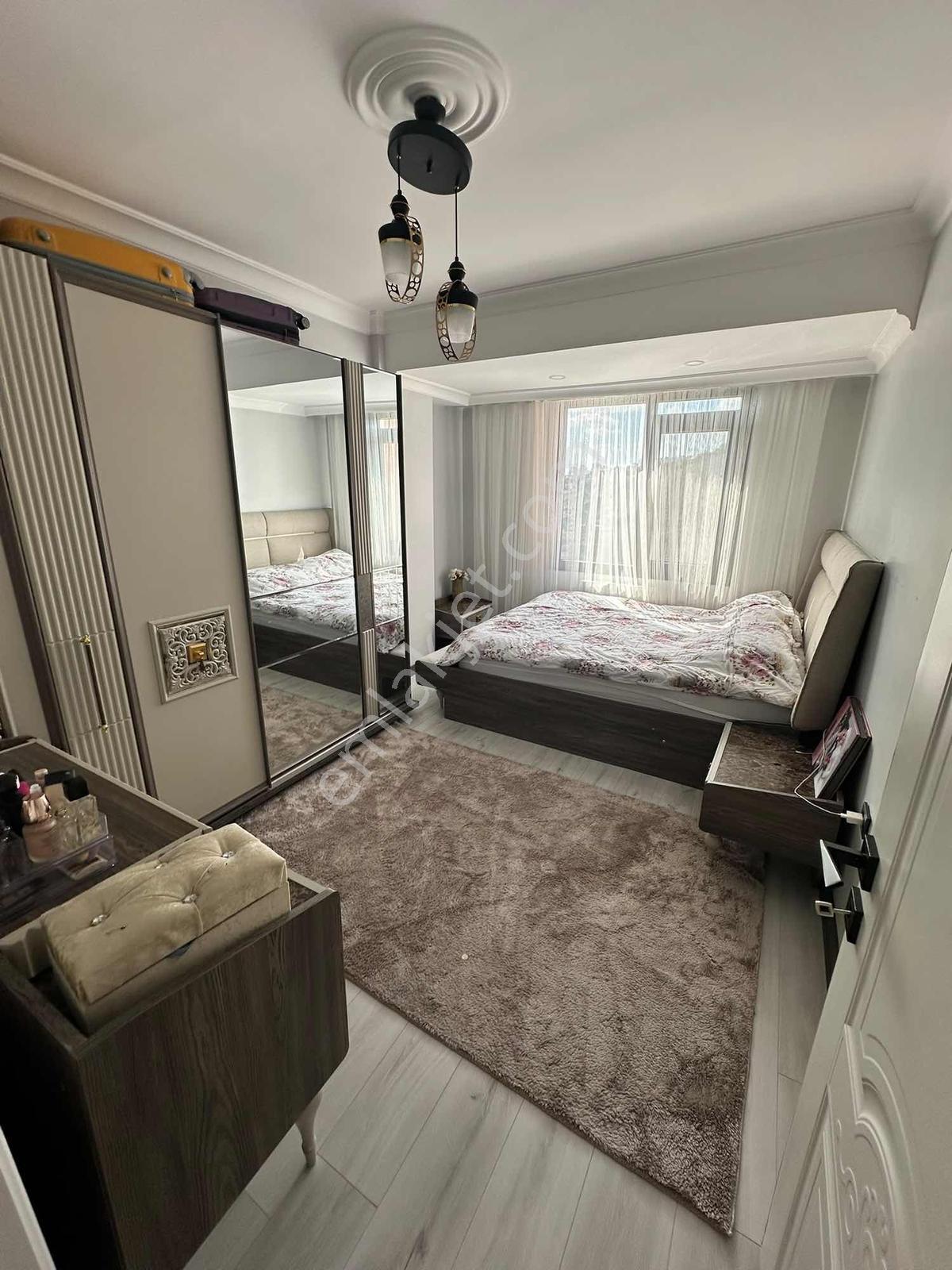 3 + 1 Satılık İskanlı Kat Mülkiyetli 120m2 Ara Kat Lüks Ön Cephe — fotoğraf 5