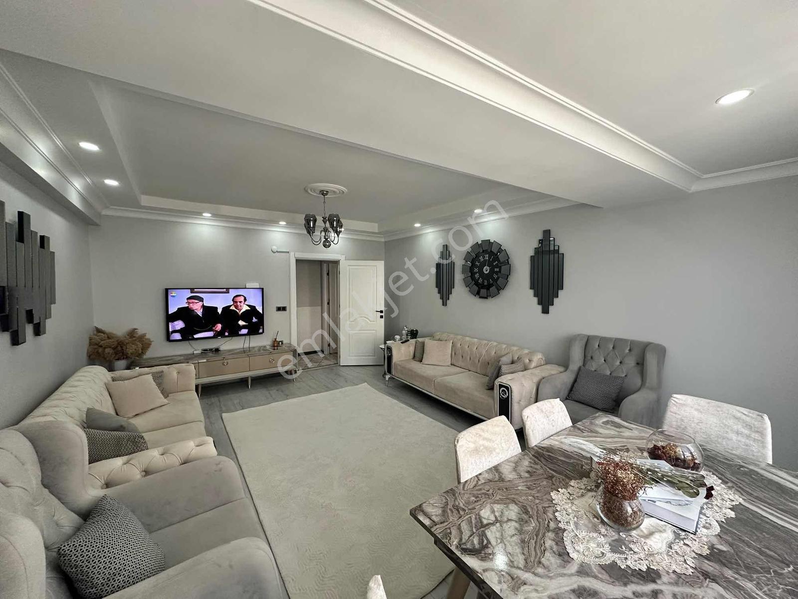 3 + 1 Satılık İskanlı Kat Mülkiyetli 120m2 Ara Kat Lüks Ön Cephe — fotoğraf 10