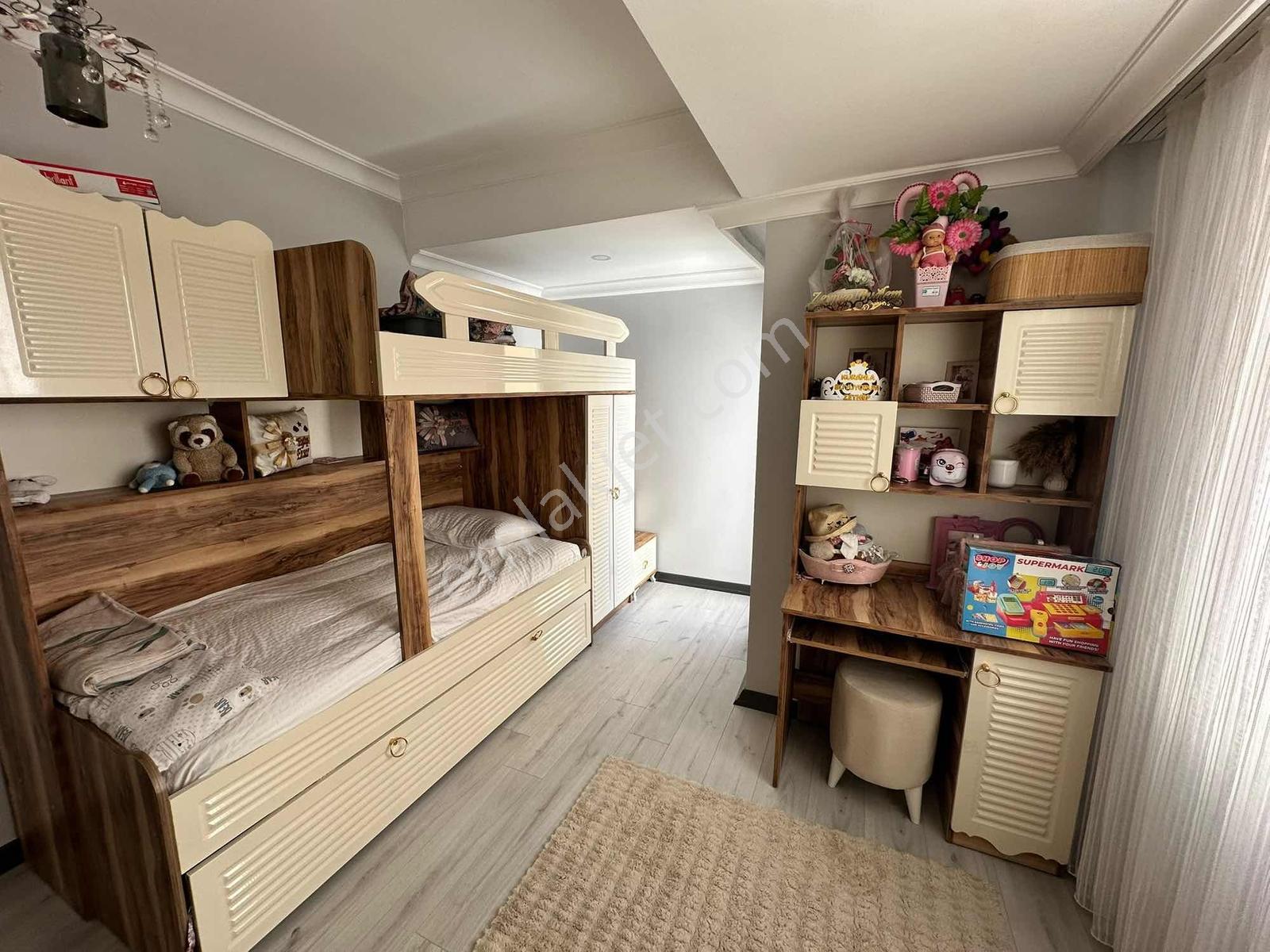 3 + 1 Satılık İskanlı Kat Mülkiyetli 120m2 Ara Kat Lüks Ön Cephe — fotoğraf 14
