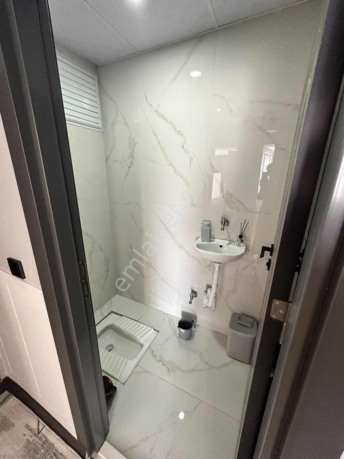 3 + 1 Satılık İskanlı Kat Mülkiyetli 120m2 Ara Kat Lüks Ön Cephe — fotoğraf 19
