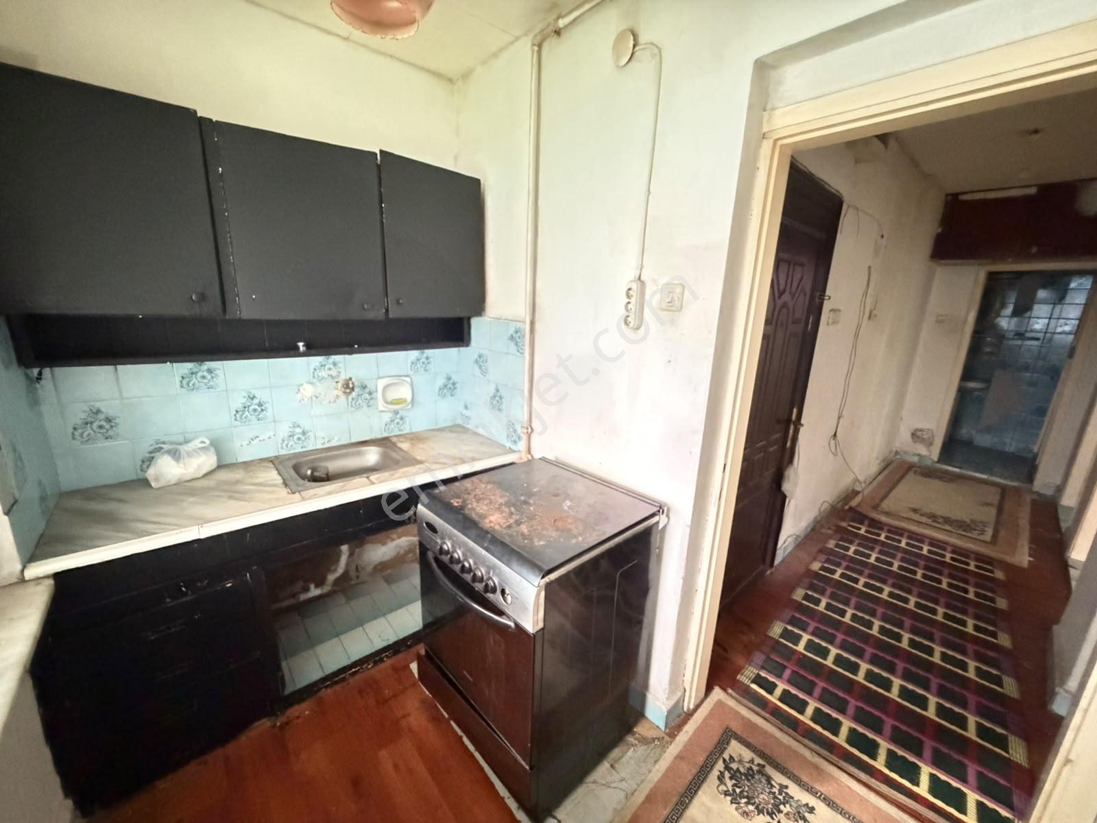 Bahçeli Metroya Yakın Kat Mülkiyetli 2+1 Satılık Daire — fotoğraf 12