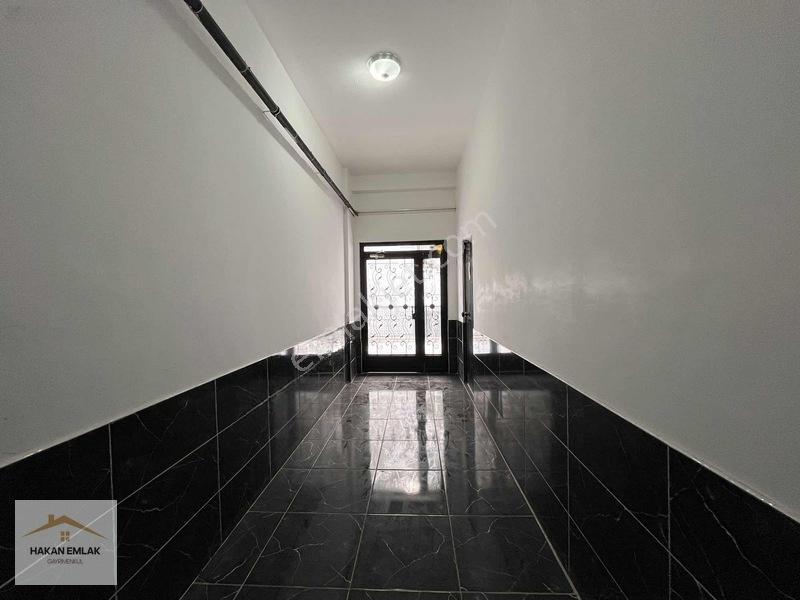 Hakan Emlak'tan Ekin Cd Üzerinde 2+1 Full Yapılı Satılık Daire — fotoğraf 5