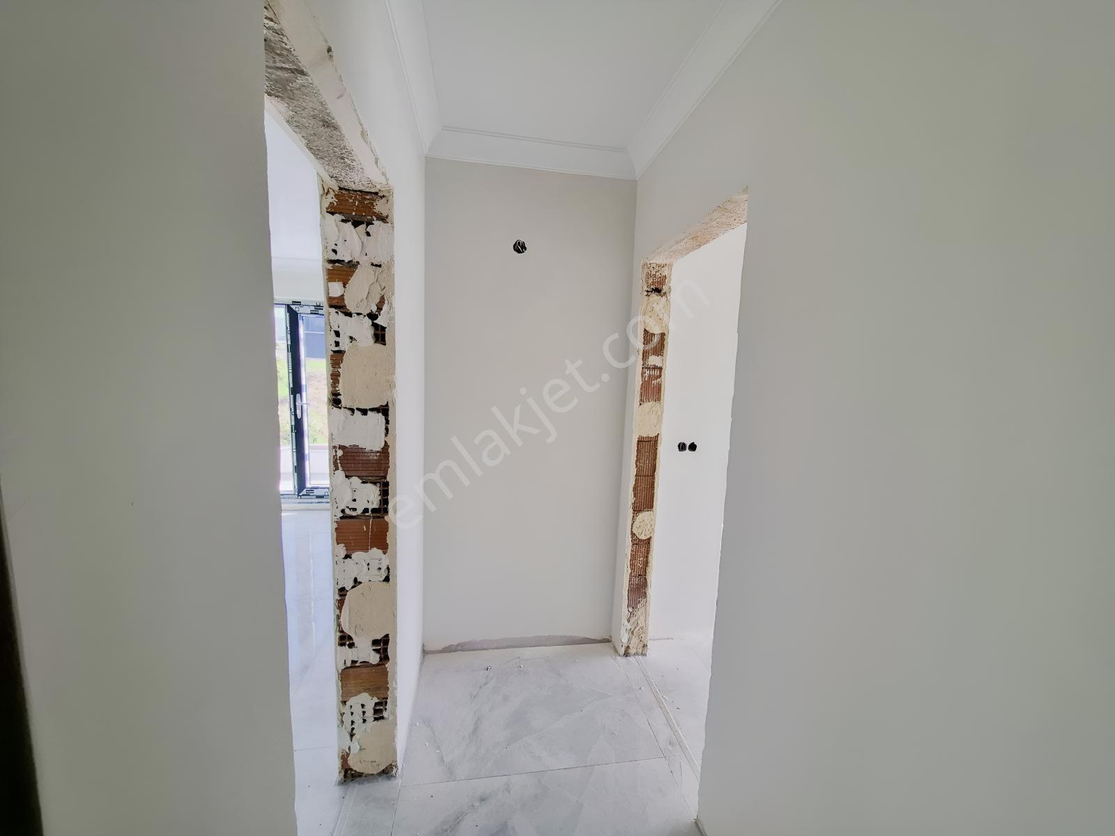 Kartepe'de Site İçerisinde Sıfır Satılık 2+1 Çatı Dubleks — fotoğraf 12