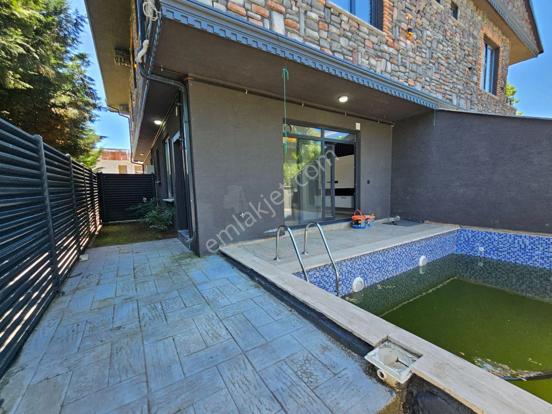 Deniz'den 3+1 Müstakil Havuzlu, Merkezi Konumda Villa — fotoğraf 2